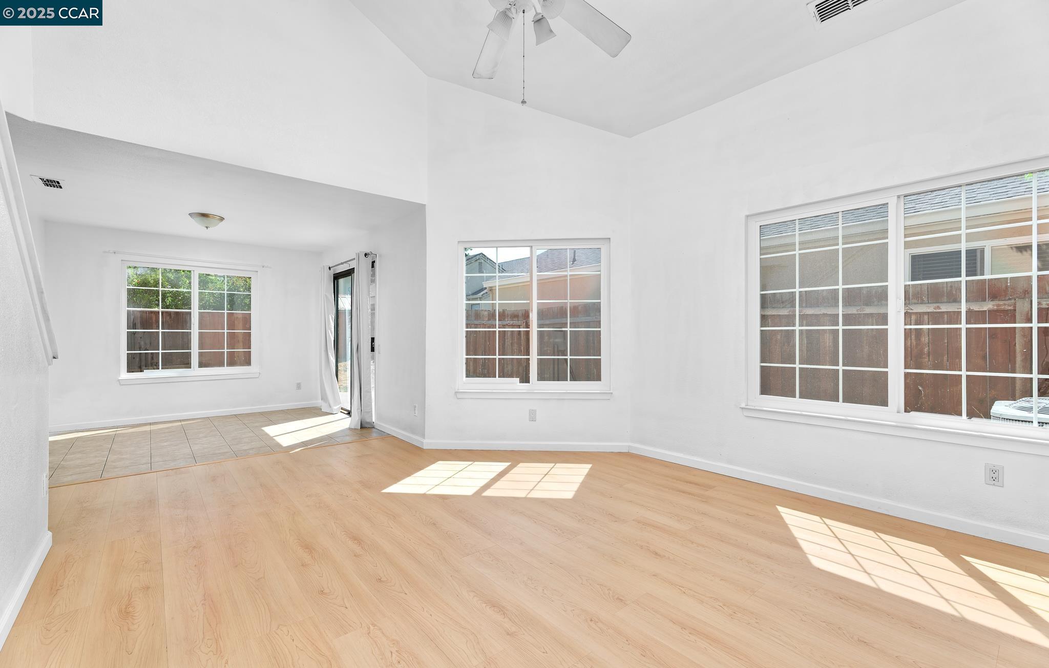 Detail Gallery Image 6 of 25 For 2119 Meadowlark Ln, Oakley,  CA 94561 - 3 Beds | 2/1 Baths