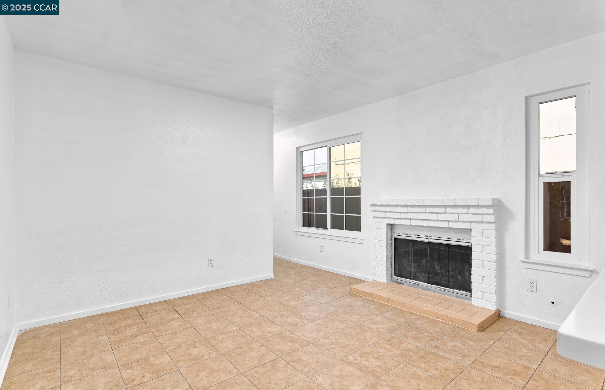 Detail Gallery Image 7 of 25 For 2119 Meadowlark Ln, Oakley,  CA 94561 - 3 Beds | 2/1 Baths