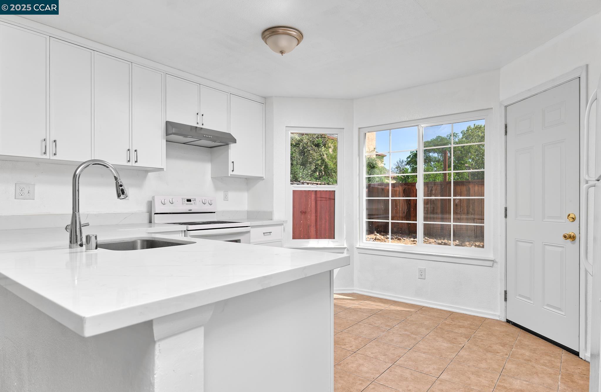 Detail Gallery Image 10 of 25 For 2119 Meadowlark Ln, Oakley,  CA 94561 - 3 Beds | 2/1 Baths