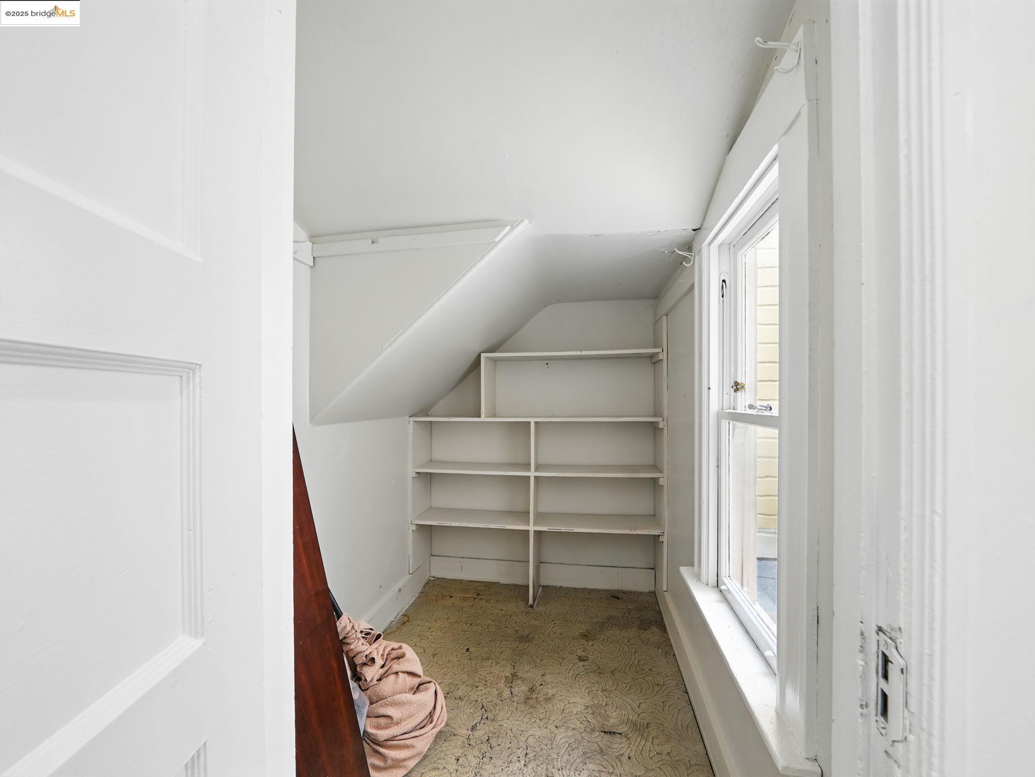 Detail Gallery Image 9 of 28 For 1465 Waller St., San Francisco,  CA 94117 - 3 Beds | 1 Baths