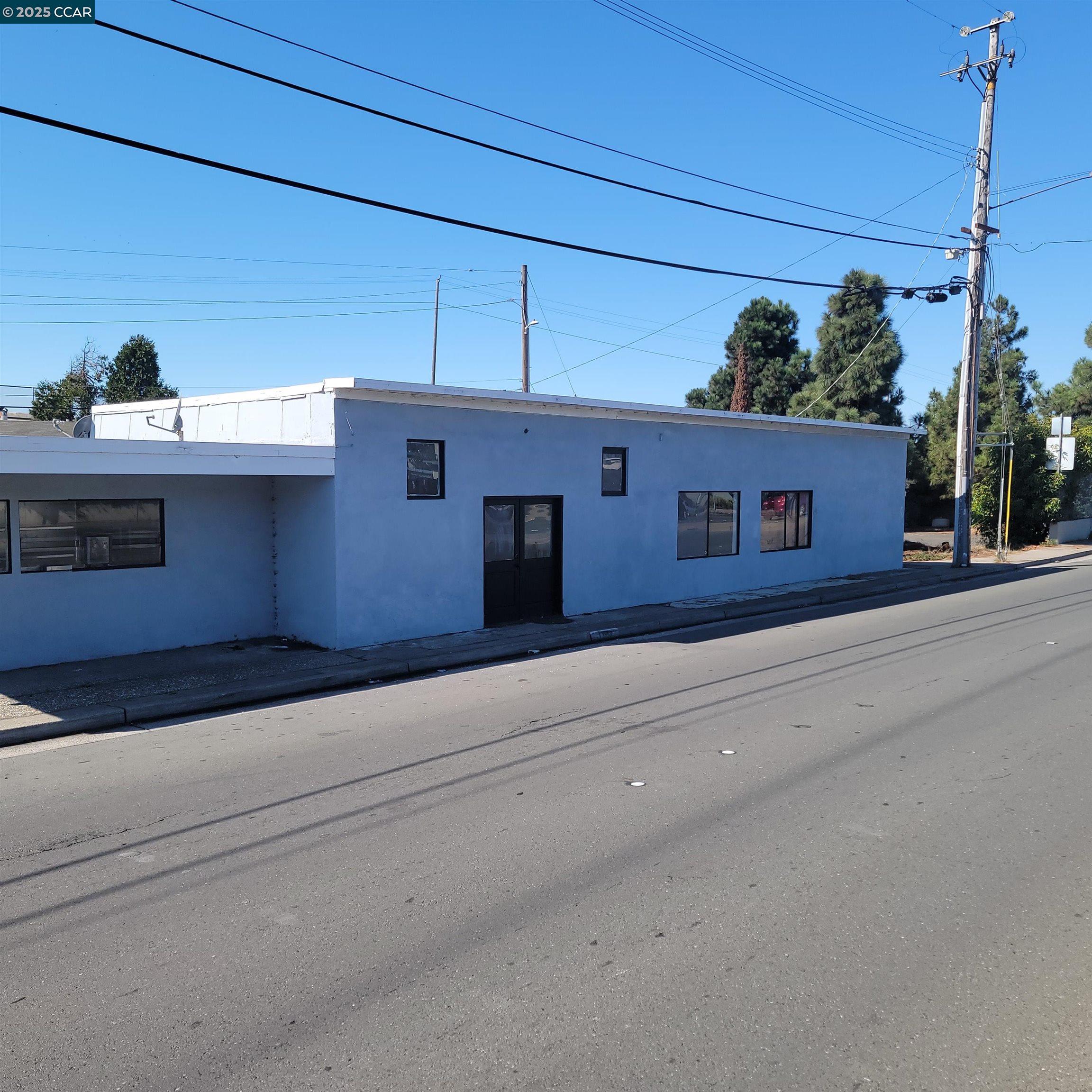 Detail Gallery Image 1 of 15 For 1303 Carlson Boulevard, Richmond,  CA 94804 - – Beds | – Baths