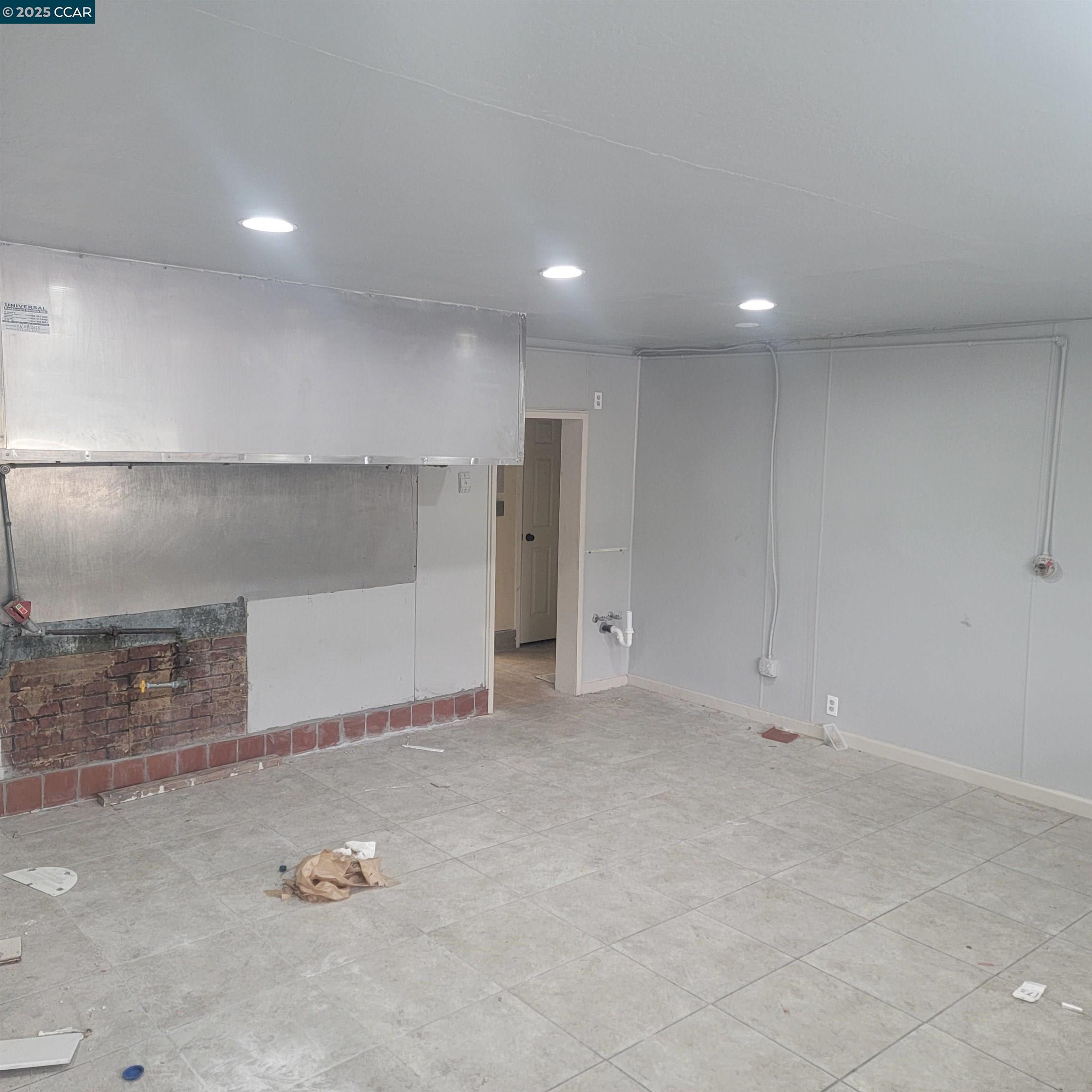 Detail Gallery Image 4 of 8 For , Richmond,  CA 94804 - – Beds | – Baths