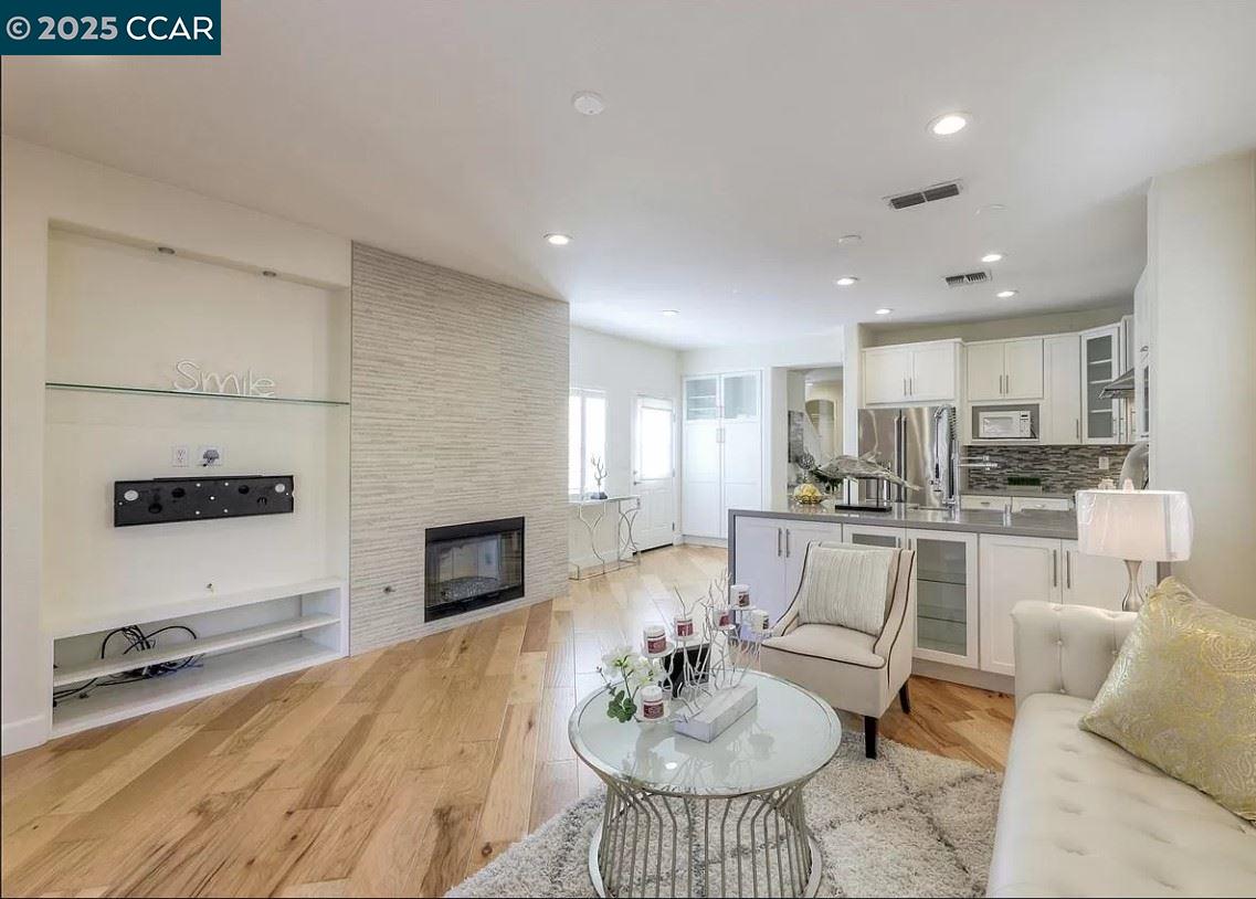 112 Center Ct, Danville, California 94506, 4 Bedrooms Bedrooms, 9 Rooms Rooms,2 BathroomsBathrooms,Residential Lease,For Rent,112 Center Ct,41096511