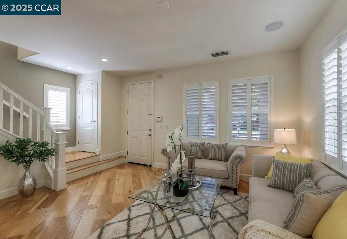 112 Center Ct, Danville, California 94506, 4 Bedrooms Bedrooms, 9 Rooms Rooms,2 BathroomsBathrooms,Residential Lease,For Rent,112 Center Ct,41096511