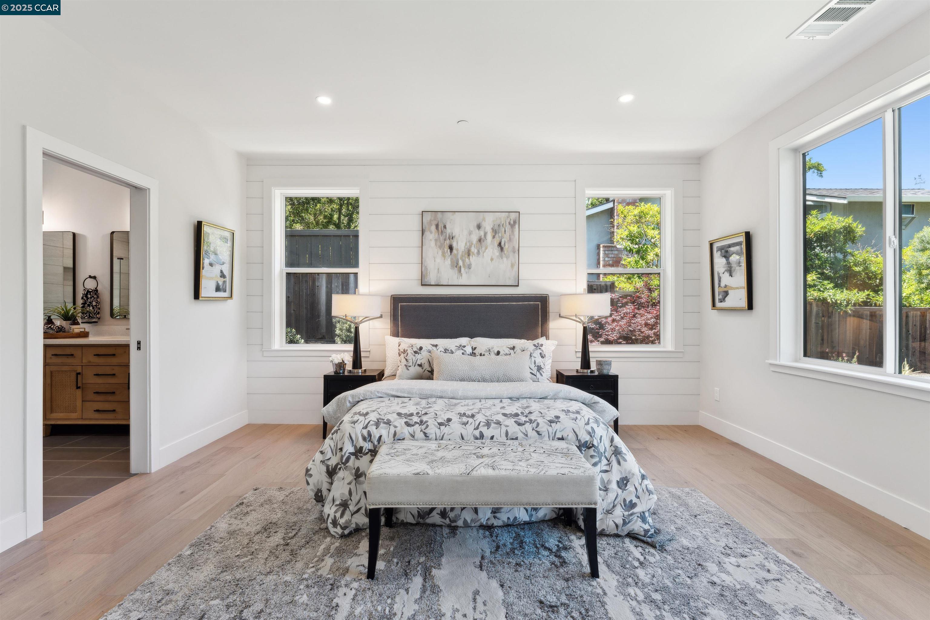 Detail Gallery Image 18 of 33 For 951 Yorkshire Ct, Lafayette,  CA 94549 - 4 Beds | 3 Baths