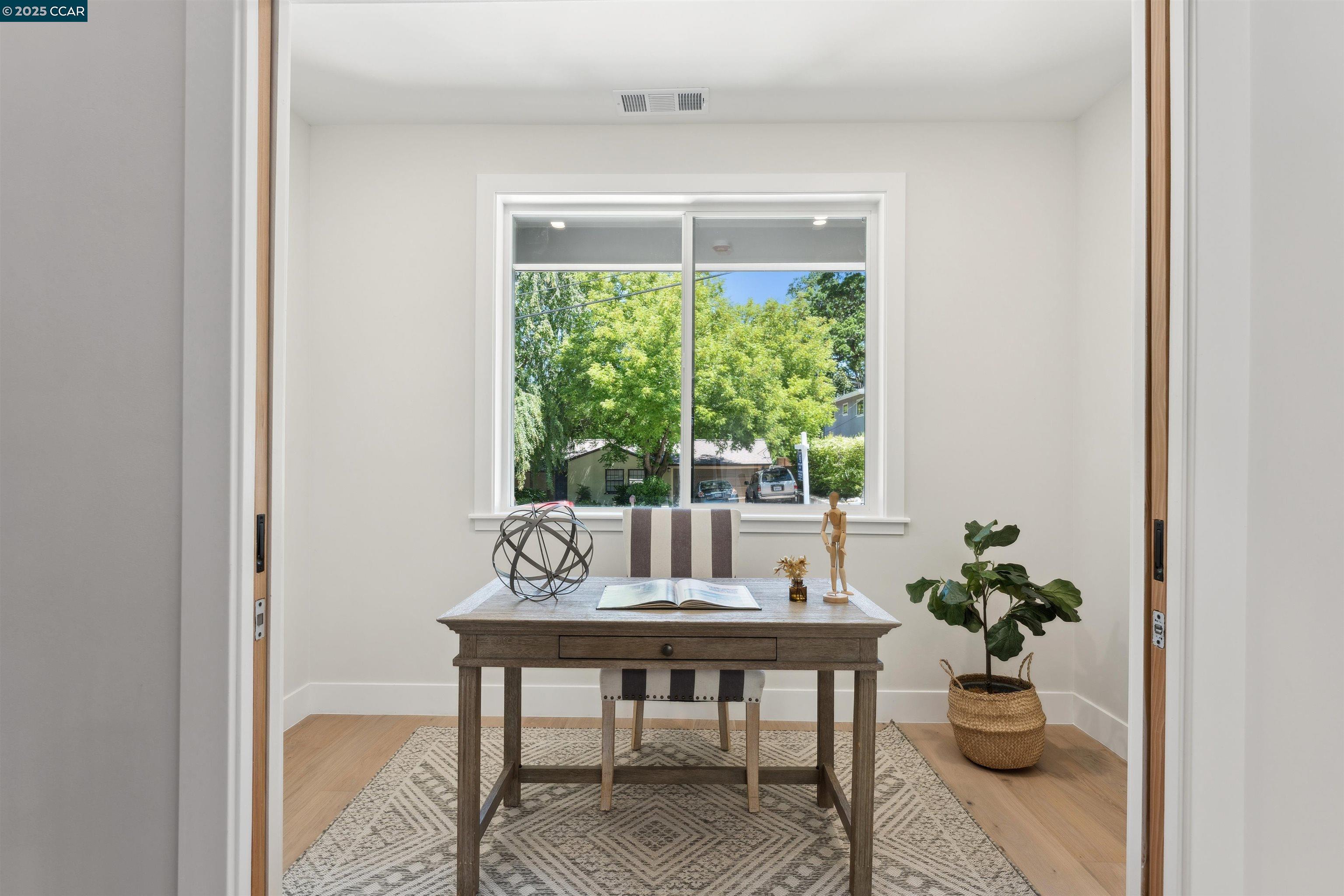 Detail Gallery Image 24 of 33 For 951 Yorkshire Ct, Lafayette,  CA 94549 - 4 Beds | 3 Baths
