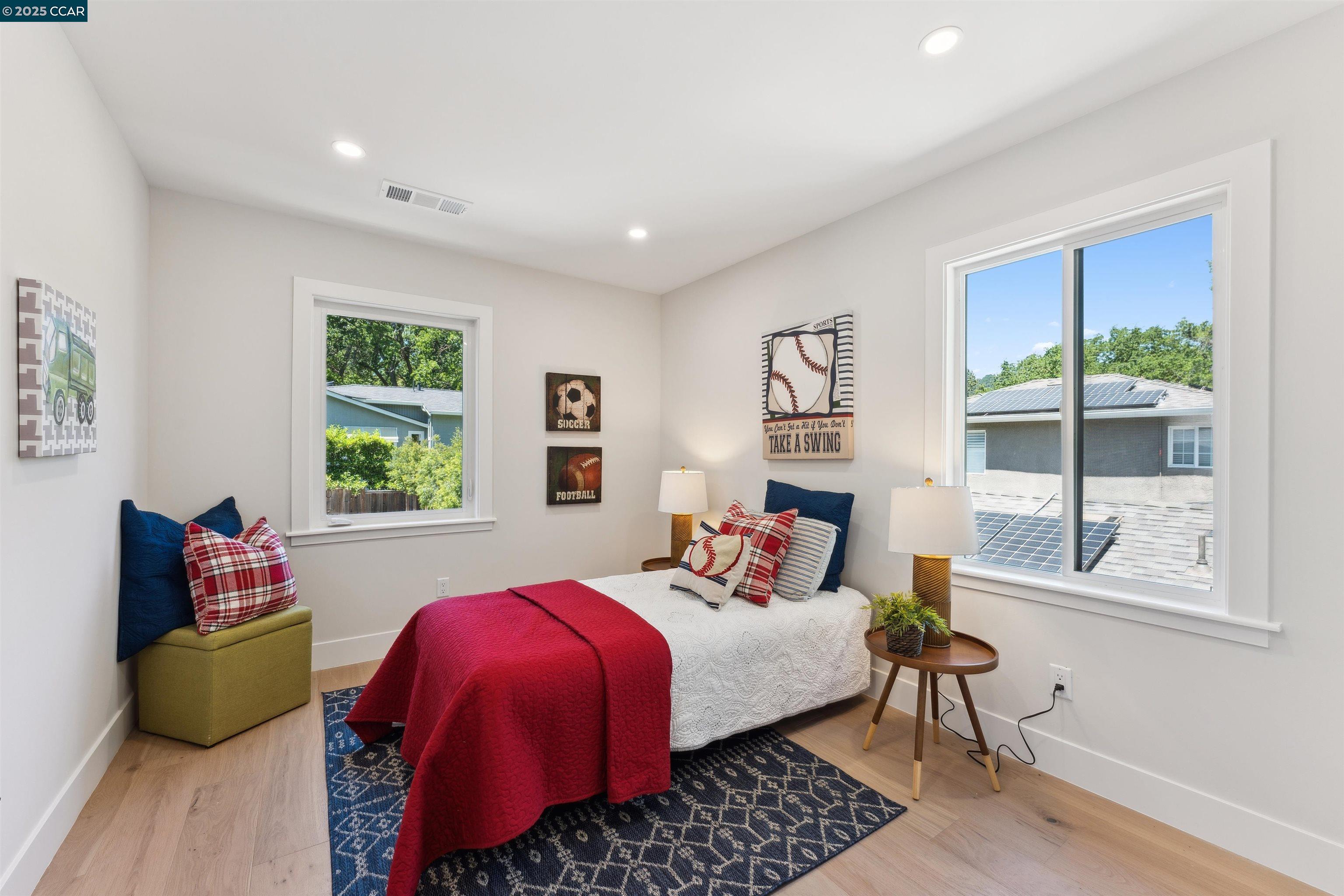 Detail Gallery Image 27 of 33 For 951 Yorkshire Ct, Lafayette,  CA 94549 - 4 Beds | 3 Baths