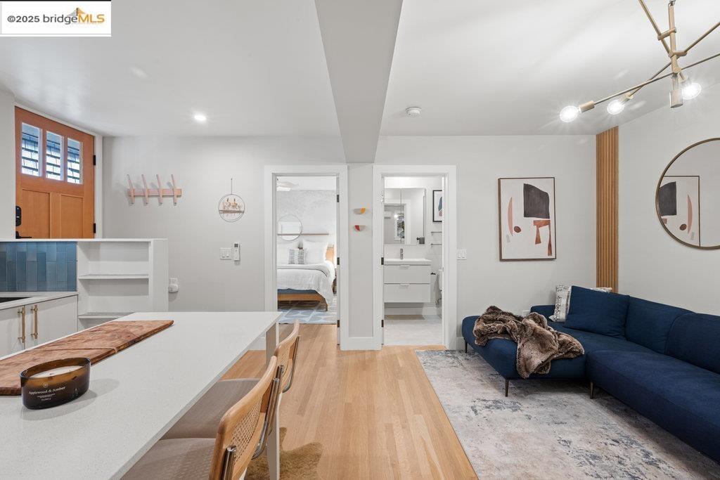 Detail Gallery Image 29 of 40 For 978 44th St, Oakland,  CA 94608 - 4 Beds | 3 Baths