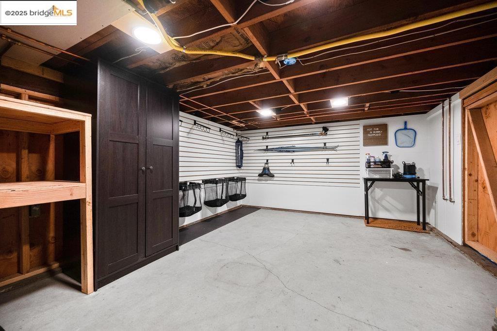 Detail Gallery Image 36 of 40 For 978 44th St, Oakland,  CA 94608 - 4 Beds | 3 Baths