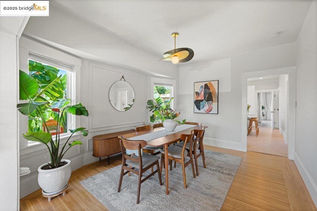 Detail Gallery Image 7 of 40 For 978 44th St, Oakland,  CA 94608 - 4 Beds | 3 Baths