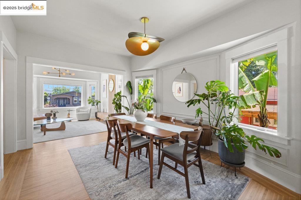 Detail Gallery Image 8 of 40 For 978 44th St, Oakland,  CA 94608 - 4 Beds | 3 Baths