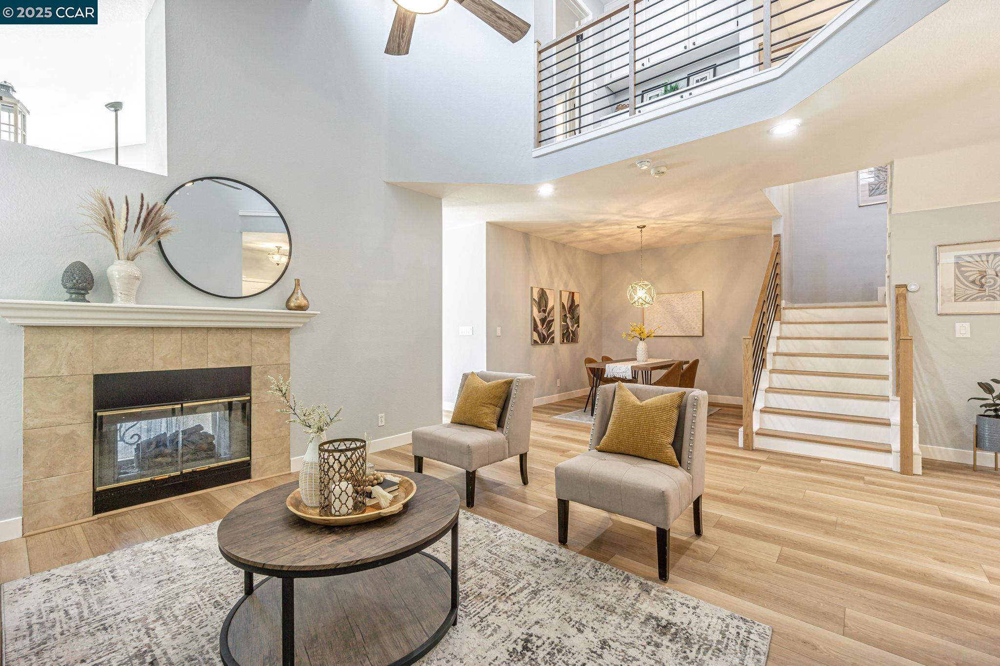 Detail Gallery Image 3 of 49 For 921 Arrowhead Ter, Clayton,  CA 94517 - 3 Beds | 2/1 Baths