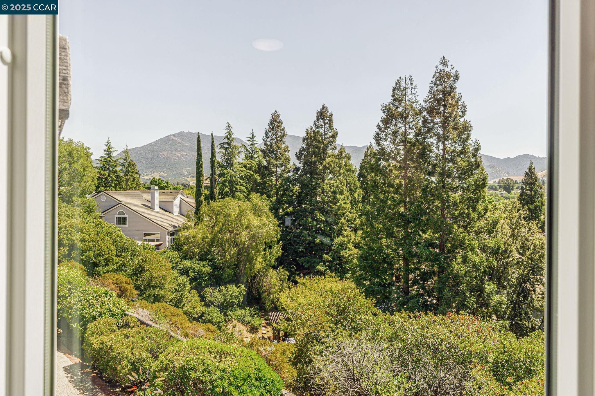 Detail Gallery Image 24 of 49 For 921 Arrowhead Ter, Clayton,  CA 94517 - 3 Beds | 2/1 Baths