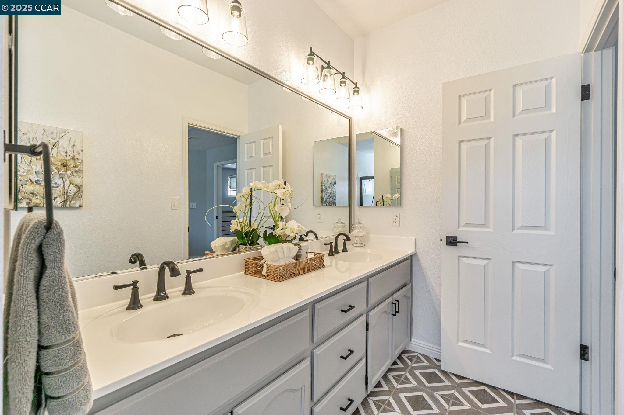 Detail Gallery Image 31 of 49 For 921 Arrowhead Ter, Clayton,  CA 94517 - 3 Beds | 2/1 Baths