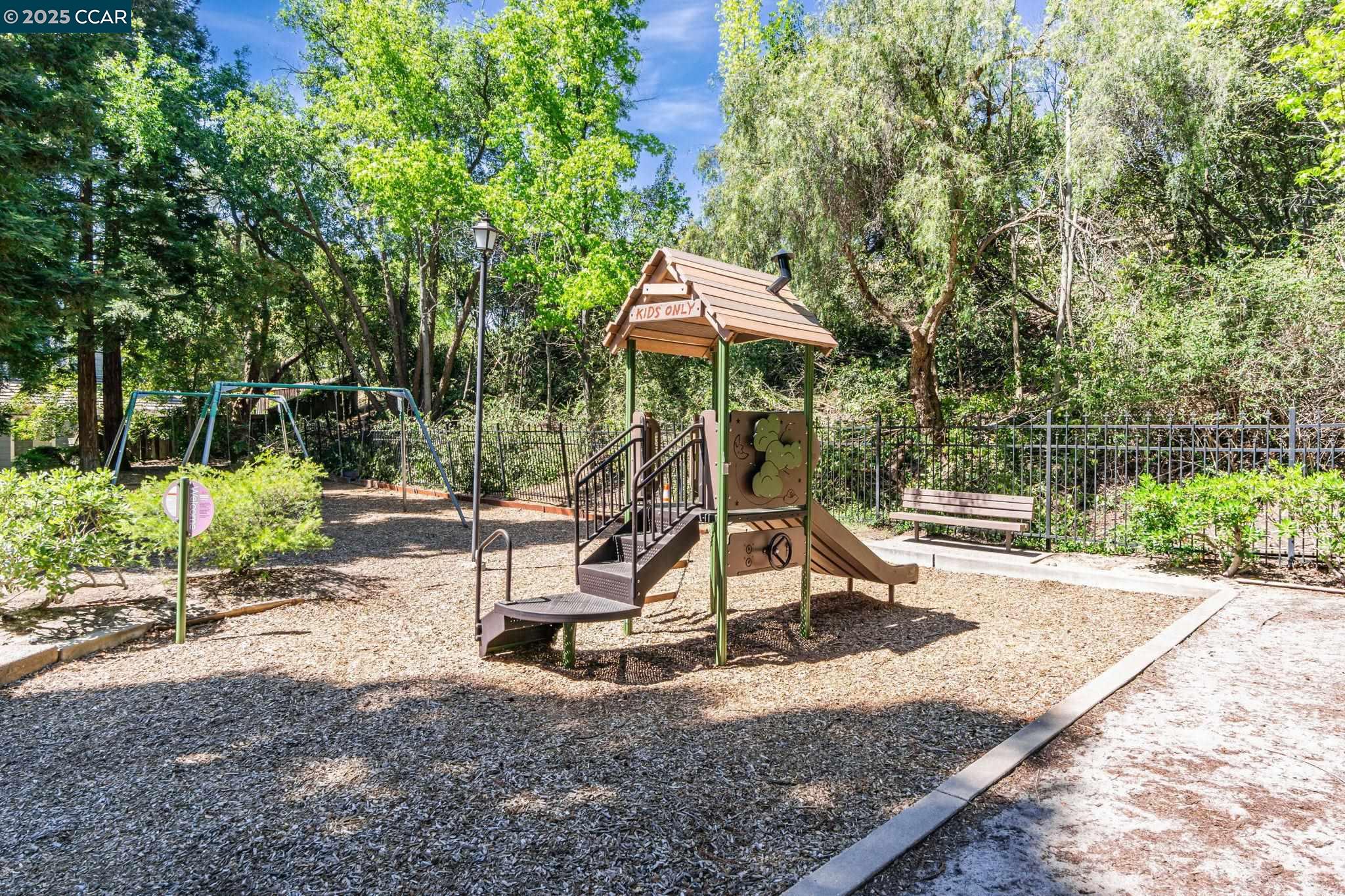 Detail Gallery Image 43 of 49 For 921 Arrowhead Ter, Clayton,  CA 94517 - 3 Beds | 2/1 Baths