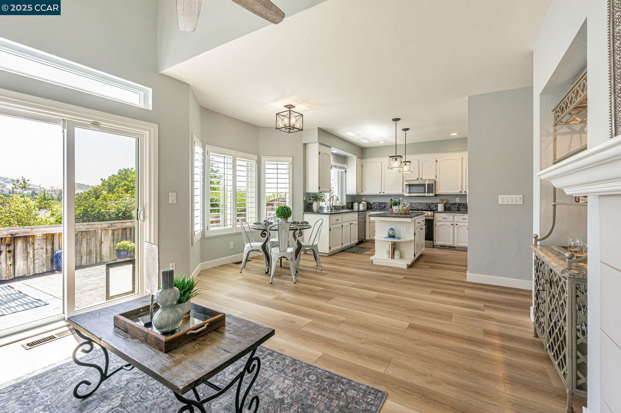 Detail Gallery Image 9 of 49 For 921 Arrowhead Ter, Clayton,  CA 94517 - 3 Beds | 2/1 Baths