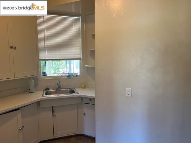 Detail Gallery Image 12 of 20 For 2155 Park Blvd, Oakland,  CA 94606 - – Beds | – Baths