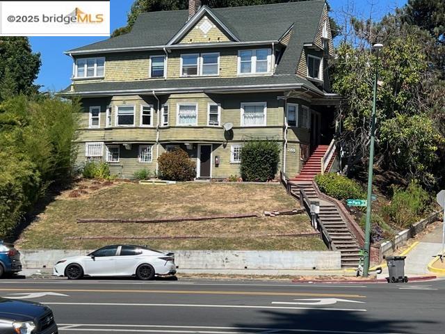 Detail Gallery Image 3 of 20 For 2155 Park Blvd, Oakland,  CA 94606 - – Beds | – Baths