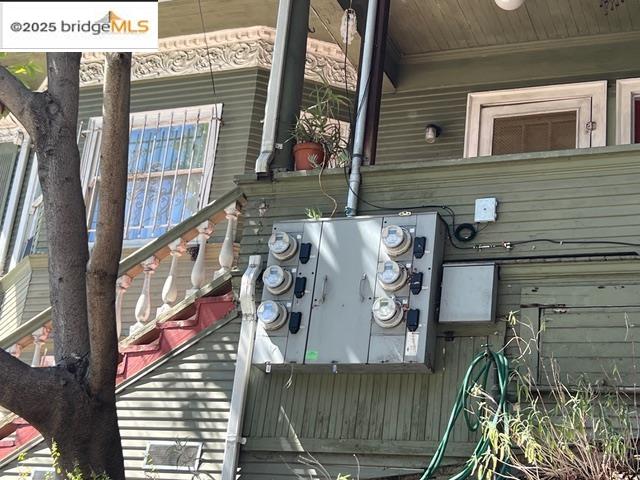 Detail Gallery Image 6 of 20 For 2155 Park Blvd, Oakland,  CA 94606 - – Beds | – Baths