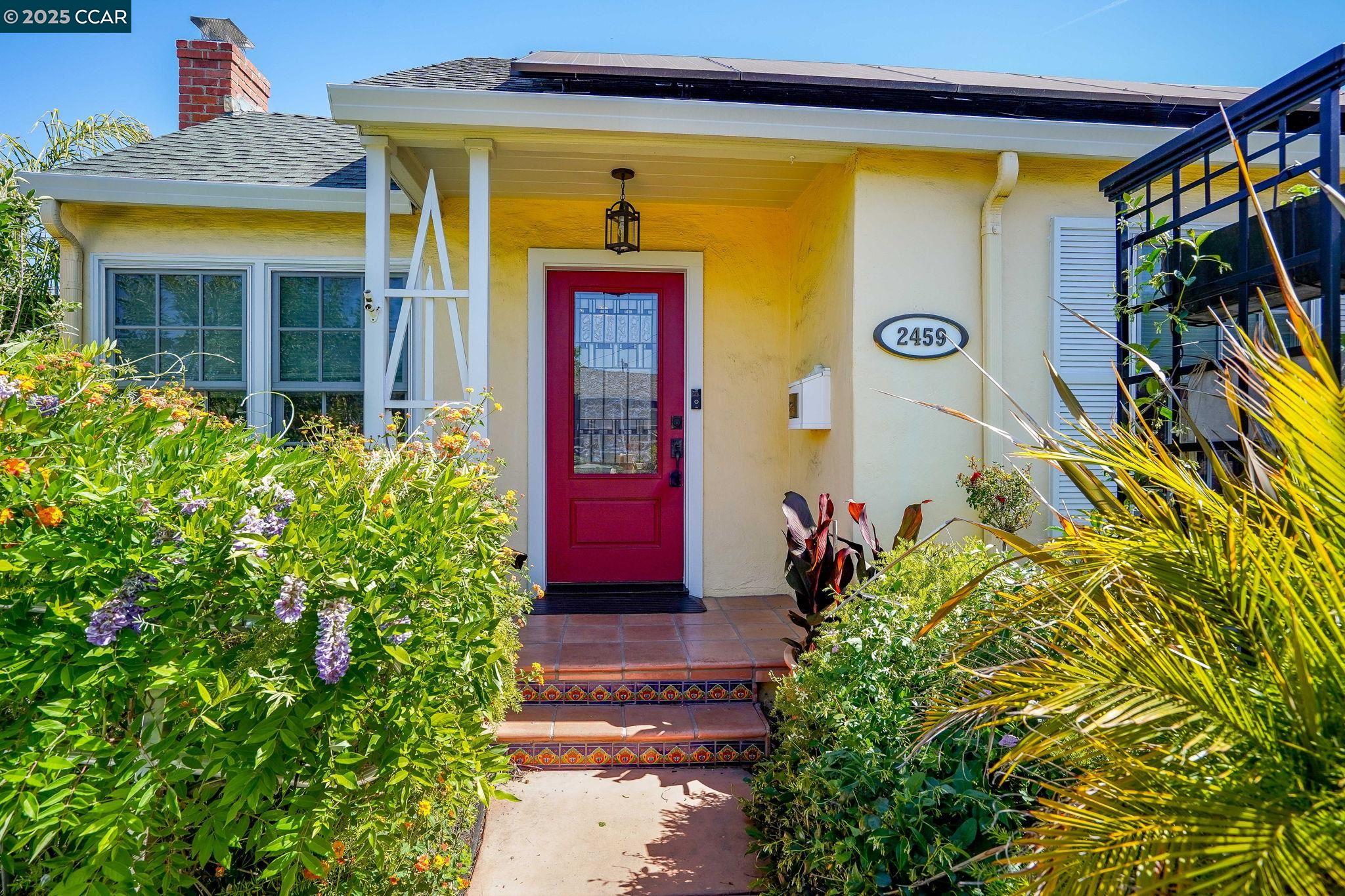 Detail Gallery Image 2 of 41 For 2459 Hickory Dr., Concord,  CA 94520-1729 - 3 Beds | 1/1 Baths