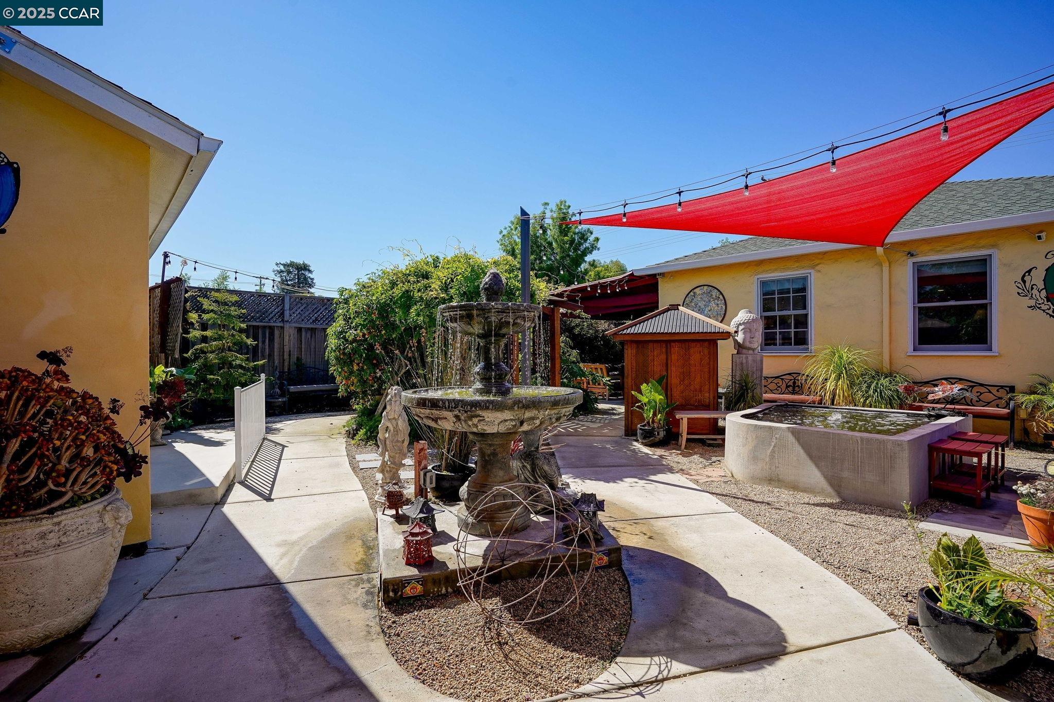 Detail Gallery Image 11 of 41 For 2459 Hickory Dr., Concord,  CA 94520-1729 - 3 Beds | 1/1 Baths