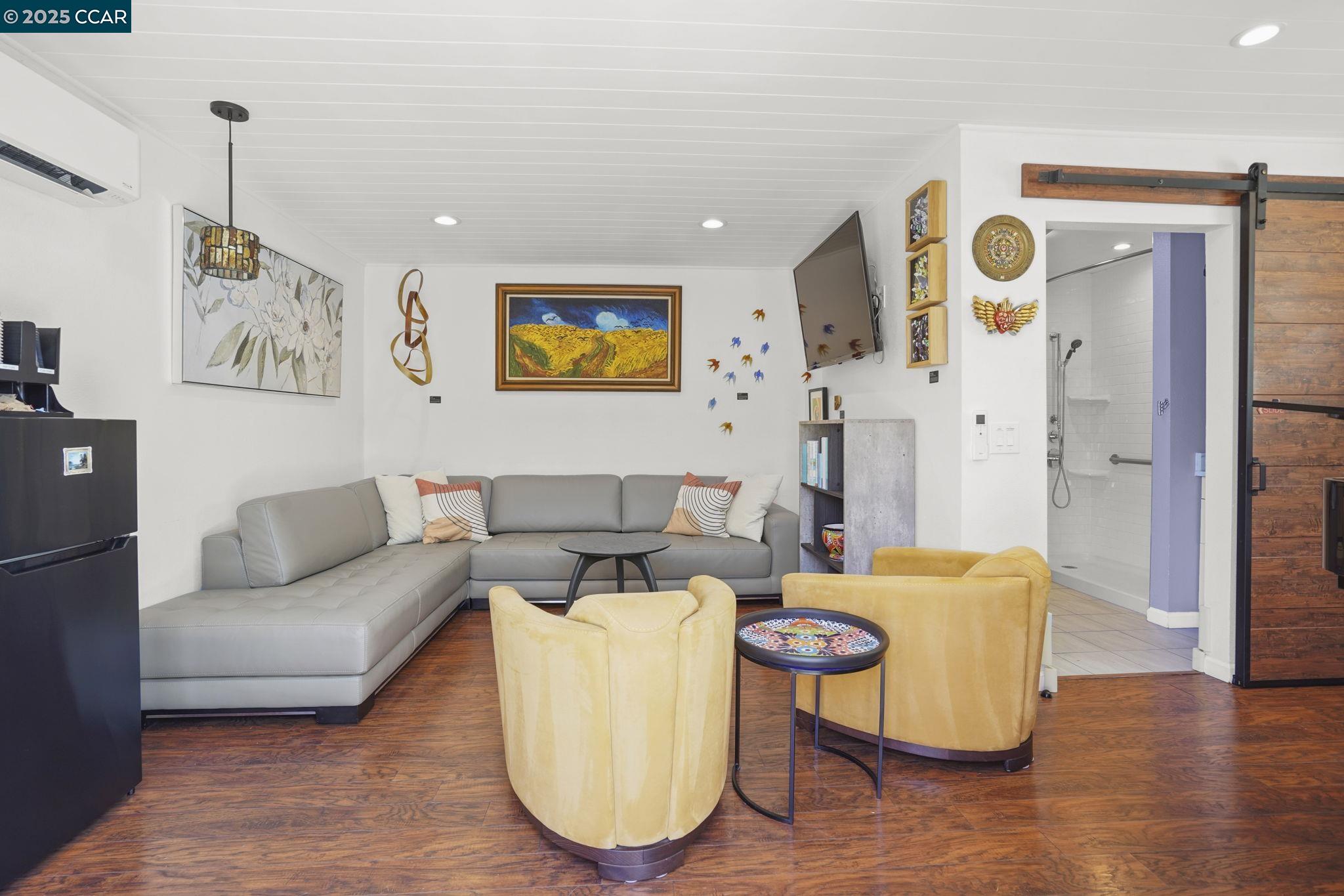 Detail Gallery Image 20 of 41 For 2459 Hickory Dr., Concord,  CA 94520-1729 - 3 Beds | 1/1 Baths