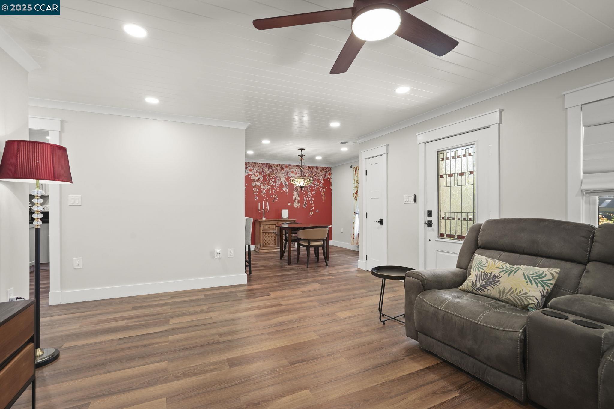 Detail Gallery Image 26 of 41 For 2459 Hickory Dr., Concord,  CA 94520-1729 - 3 Beds | 1/1 Baths