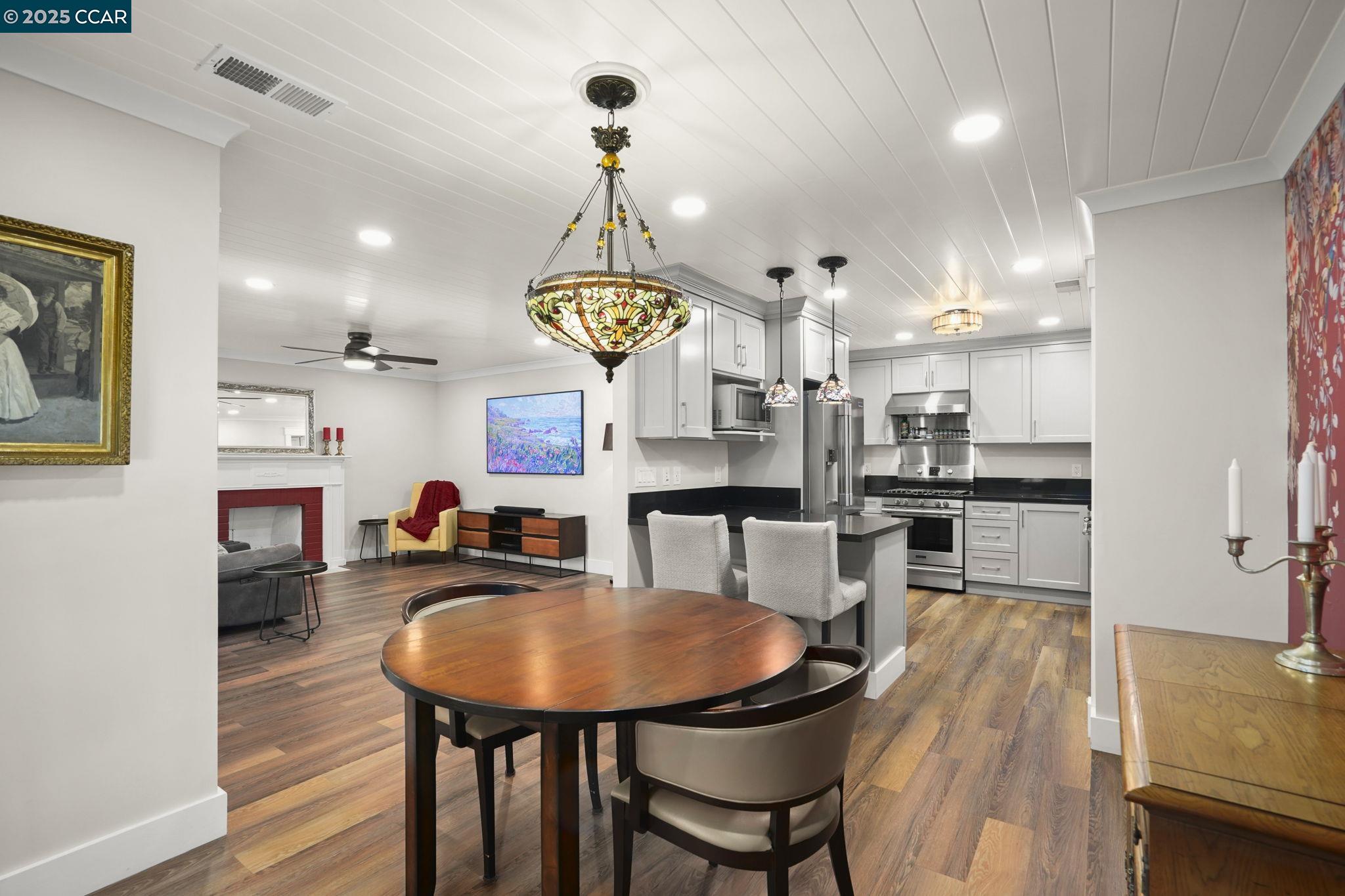 Detail Gallery Image 27 of 41 For 2459 Hickory Dr., Concord,  CA 94520-1729 - 3 Beds | 1/1 Baths