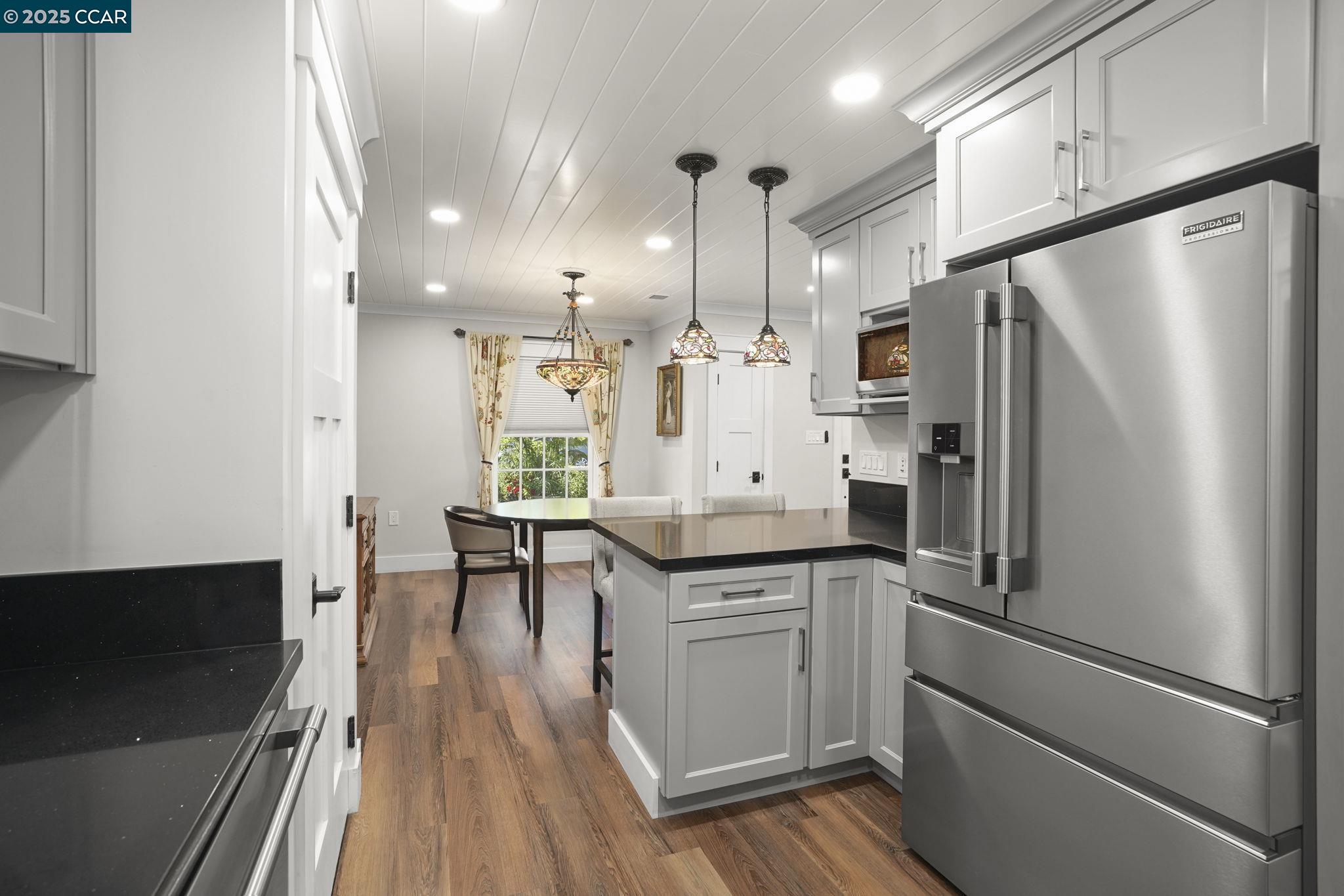 Detail Gallery Image 29 of 41 For 2459 Hickory Dr., Concord,  CA 94520-1729 - 3 Beds | 1/1 Baths