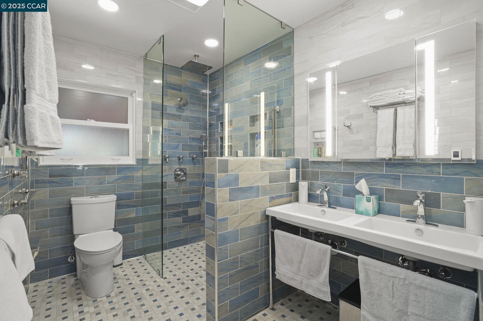 Detail Gallery Image 37 of 41 For 2459 Hickory Dr., Concord,  CA 94520-1729 - 3 Beds | 1/1 Baths