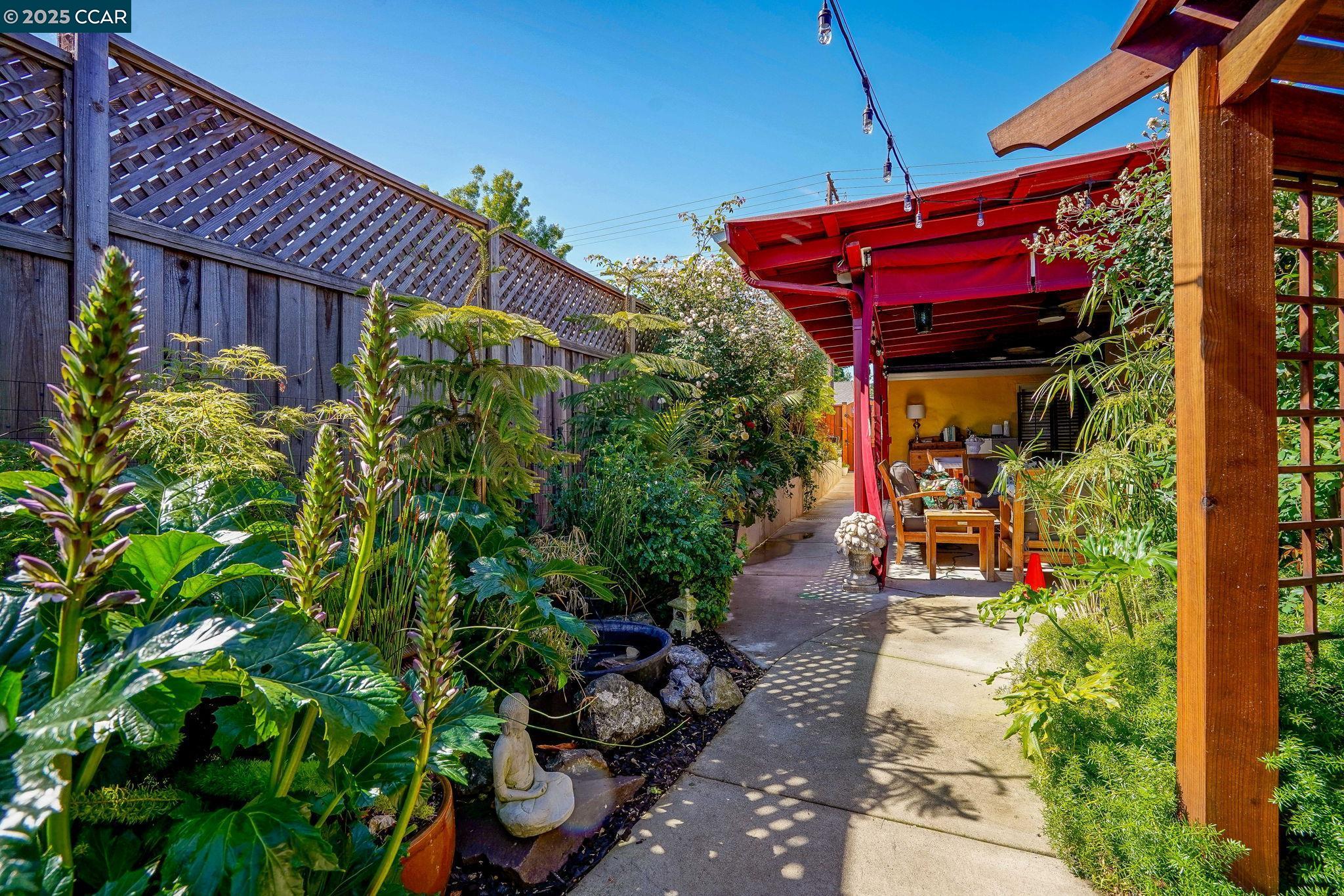 Detail Gallery Image 10 of 41 For 2459 Hickory Dr., Concord,  CA 94520-1729 - 3 Beds | 1/1 Baths