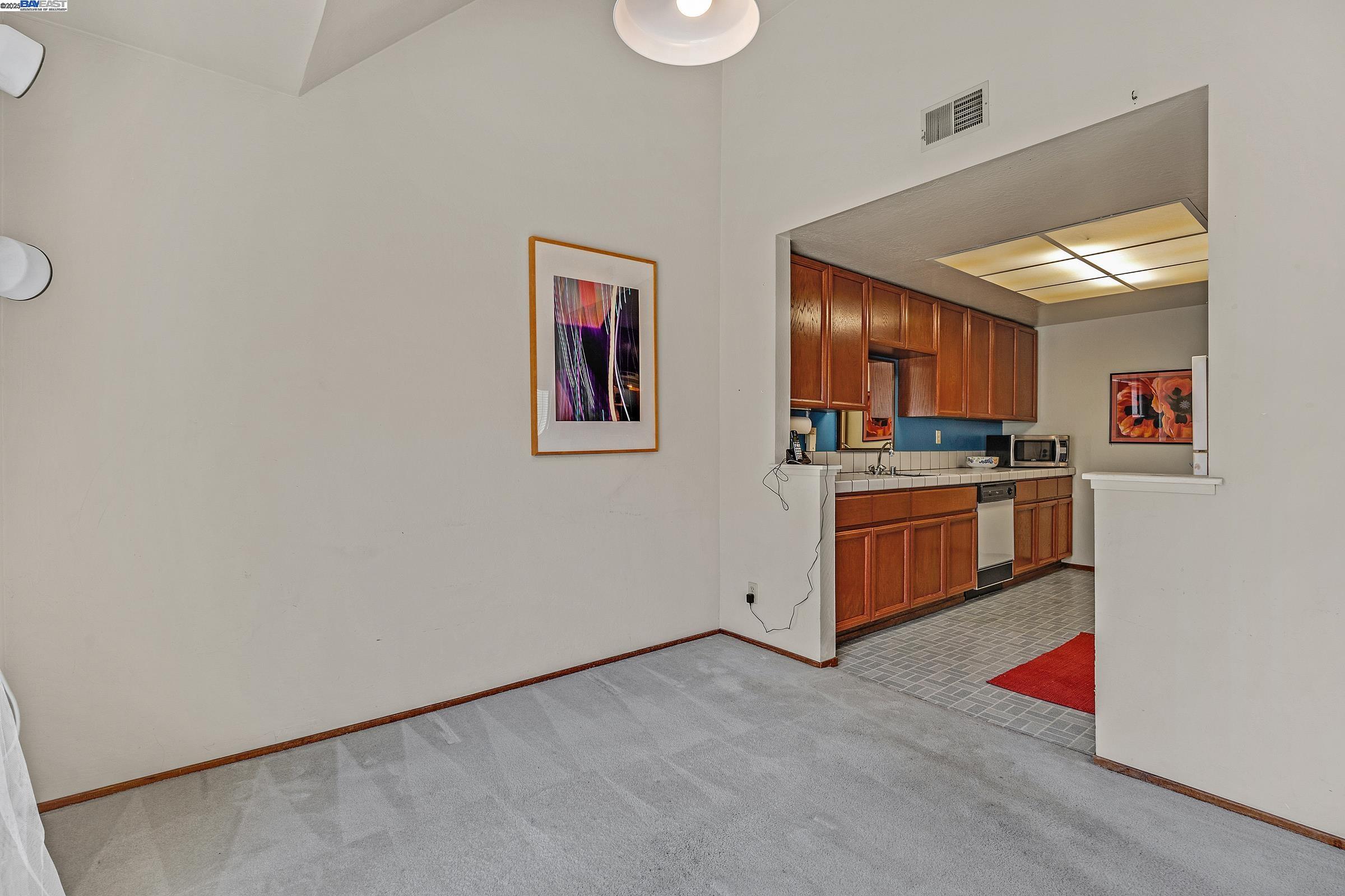 Detail Gallery Image 16 of 30 For 3754 N Stoneglen, Richmond,  CA 94806 - 2 Beds | 2 Baths