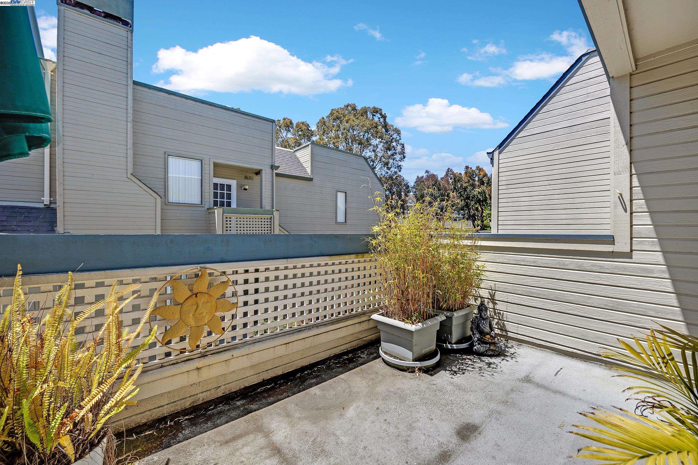 Detail Gallery Image 28 of 30 For 3754 N Stoneglen, Richmond,  CA 94806 - 2 Beds | 2 Baths