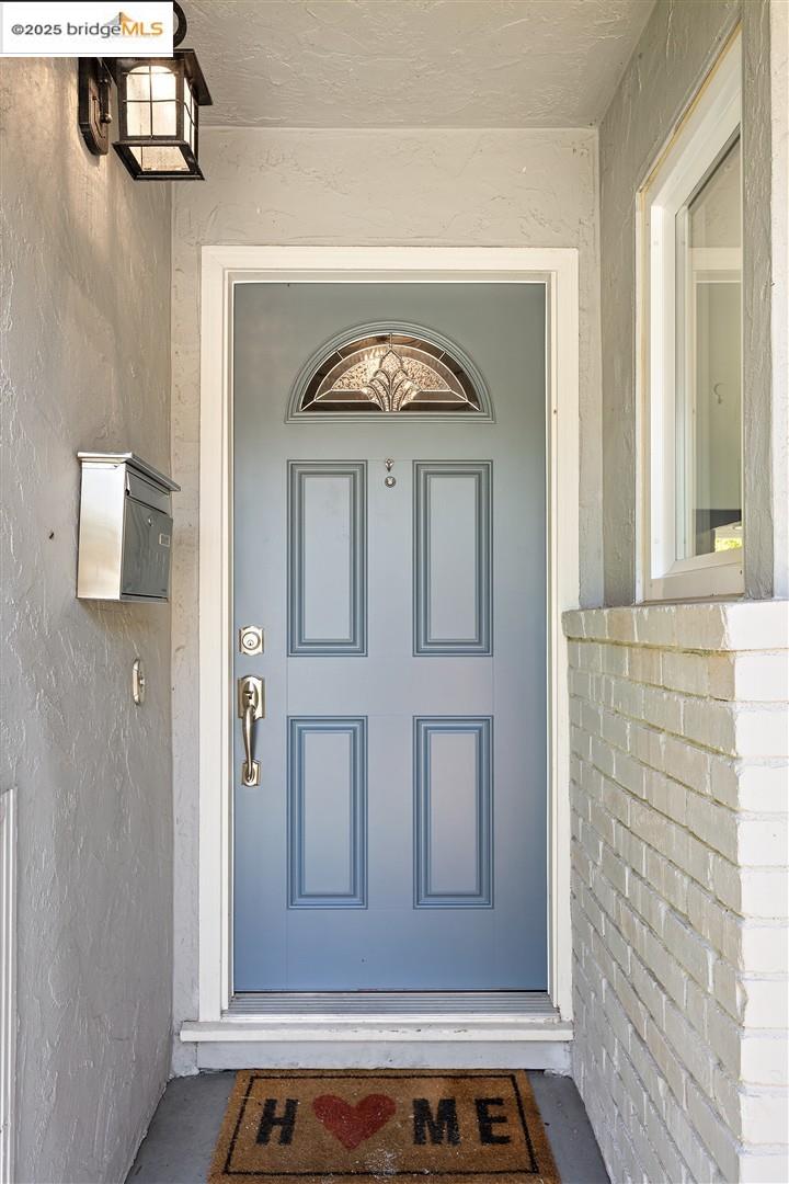 Detail Gallery Image 2 of 20 For 4411 Meadowbrook Dr, Richmond,  CA 94803 - 3 Beds | 2 Baths