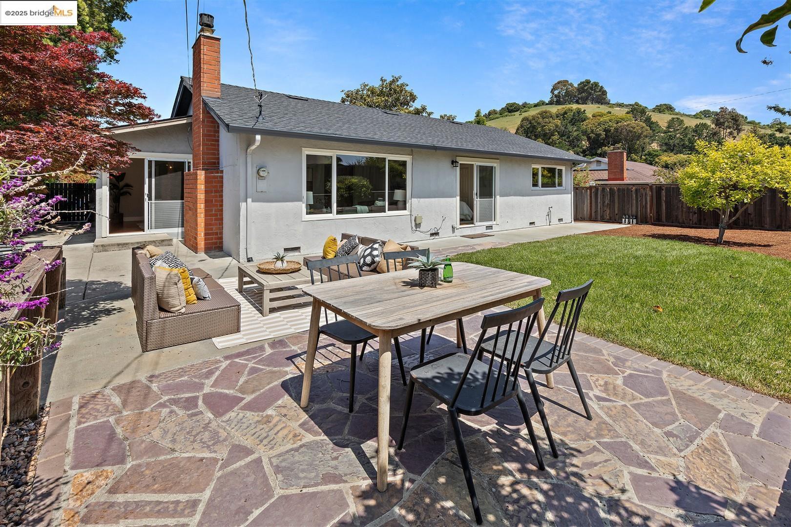 Detail Gallery Image 16 of 20 For 4411 Meadowbrook Dr, Richmond,  CA 94803 - 3 Beds | 2 Baths