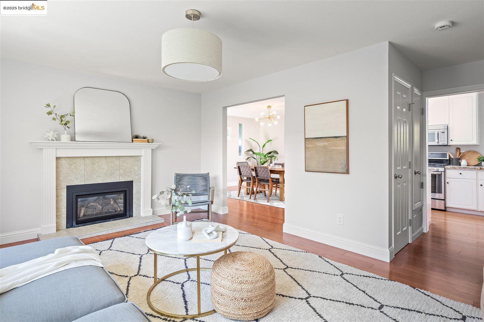 Detail Gallery Image 5 of 20 For 4411 Meadowbrook Dr, Richmond,  CA 94803 - 3 Beds | 2 Baths