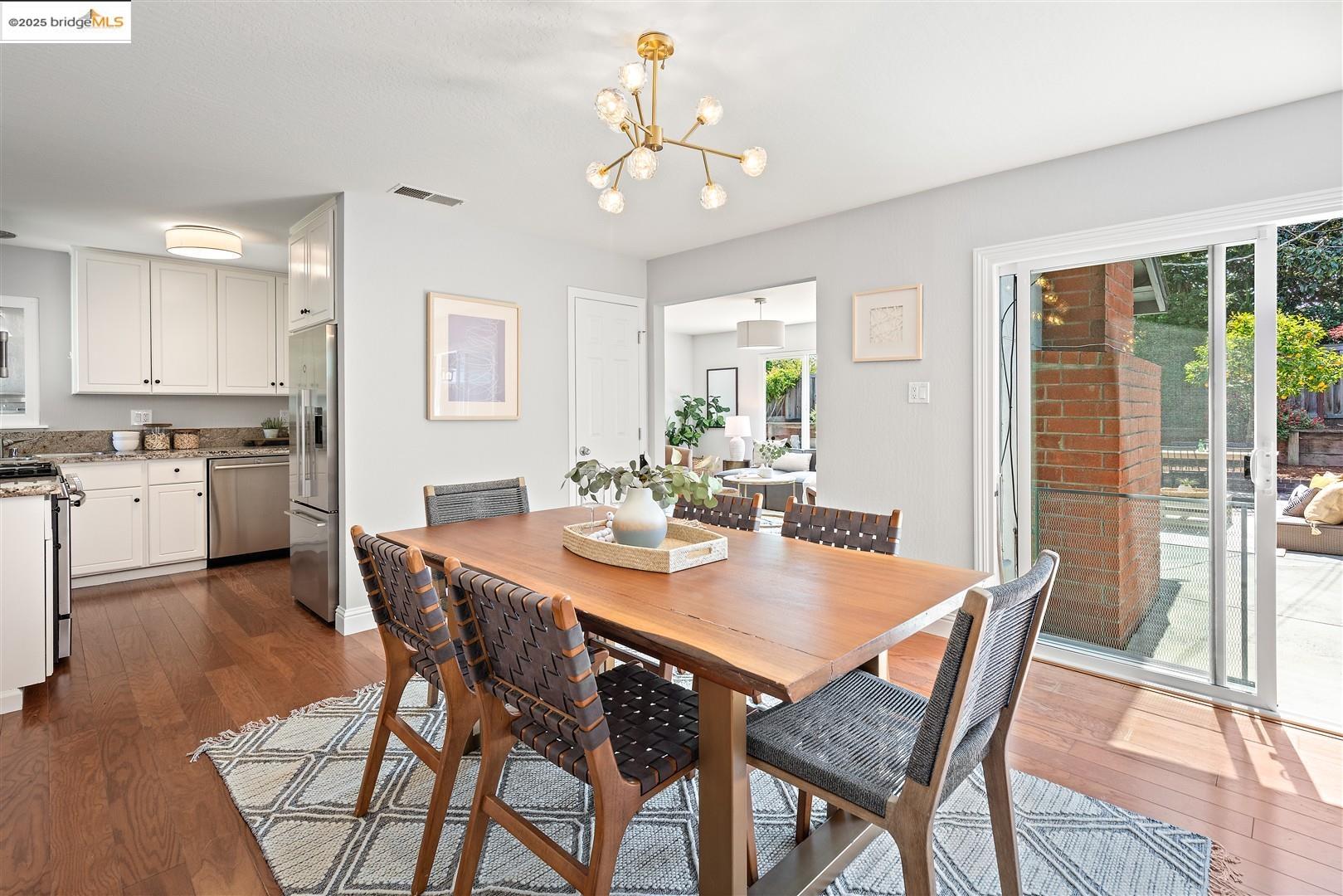Detail Gallery Image 7 of 20 For 4411 Meadowbrook Dr, Richmond,  CA 94803 - 3 Beds | 2 Baths