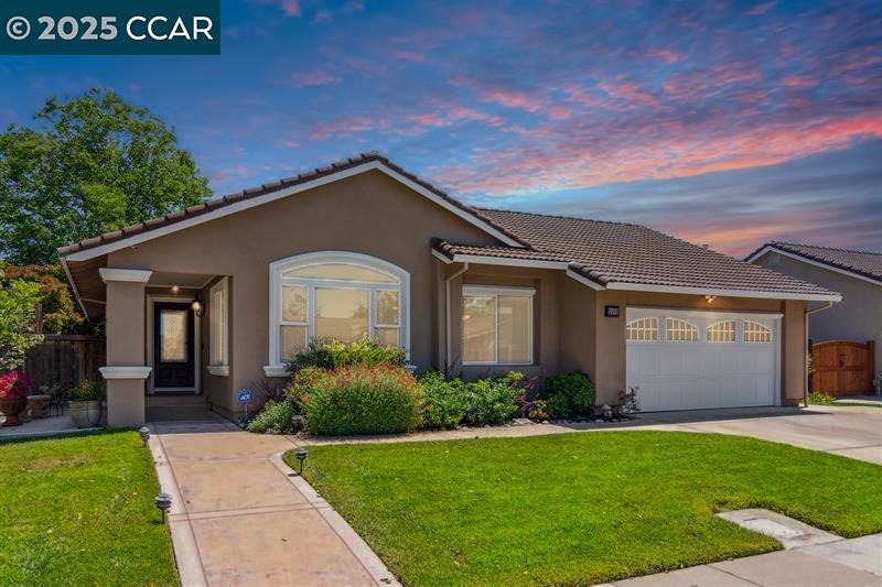 Detail Gallery Image 2 of 43 For 3509 Gulfstream Street, Pleasanton,  CA 94588-3561 - 4 Beds | 2 Baths