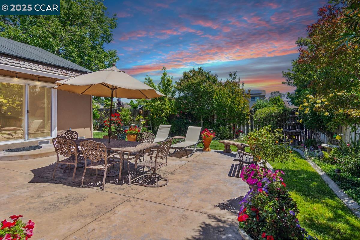Detail Gallery Image 4 of 43 For 3509 Gulfstream Street, Pleasanton,  CA 94588-3561 - 4 Beds | 2 Baths