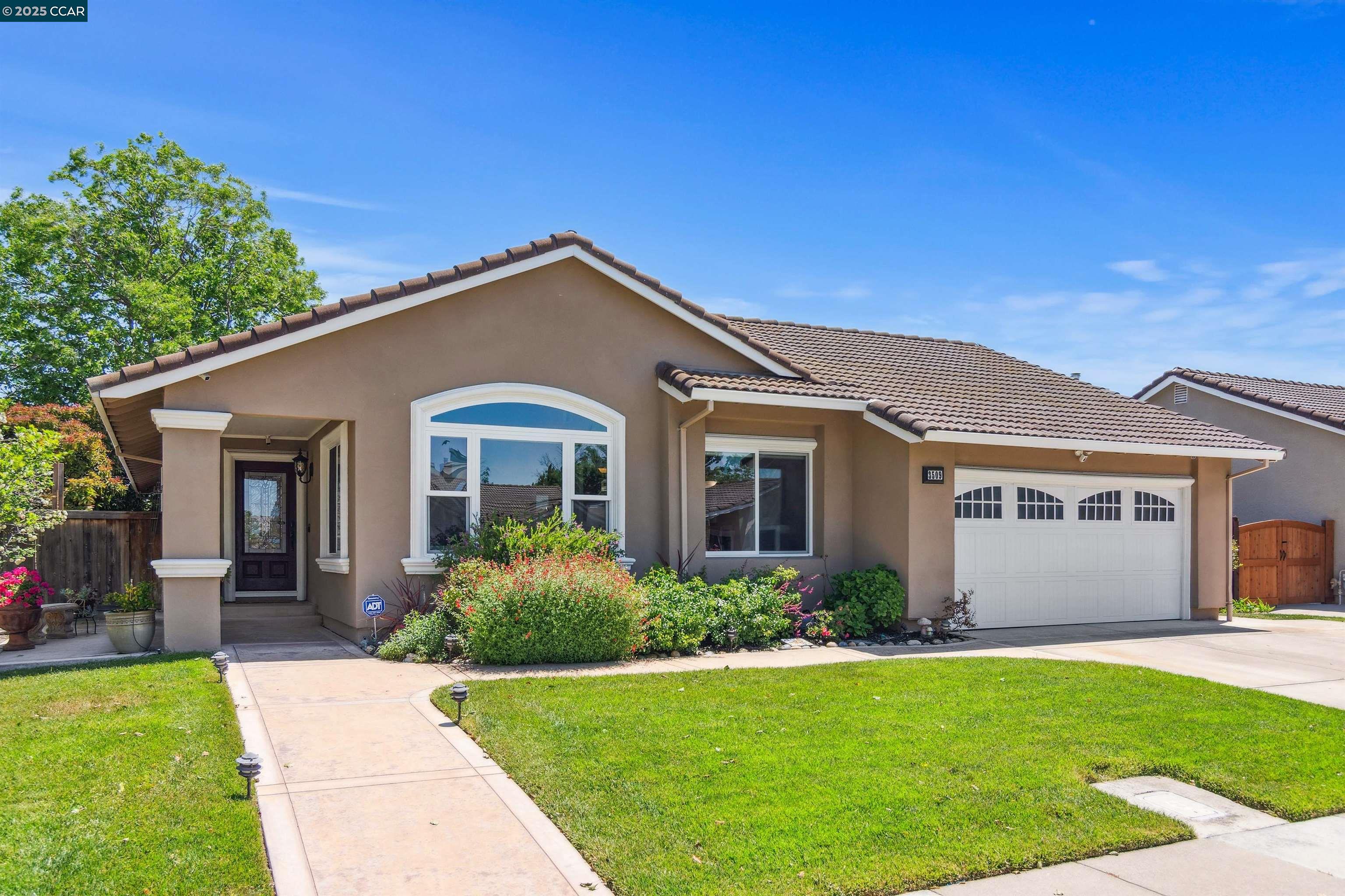 Detail Gallery Image 5 of 43 For 3509 Gulfstream Street, Pleasanton,  CA 94588-3561 - 4 Beds | 2 Baths