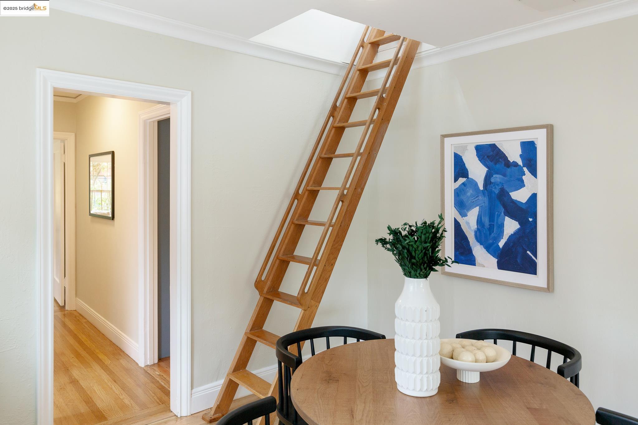 Detail Gallery Image 16 of 39 For 1110 Chaucer St, Berkeley,  CA 94702 - 2 Beds | 2 Baths