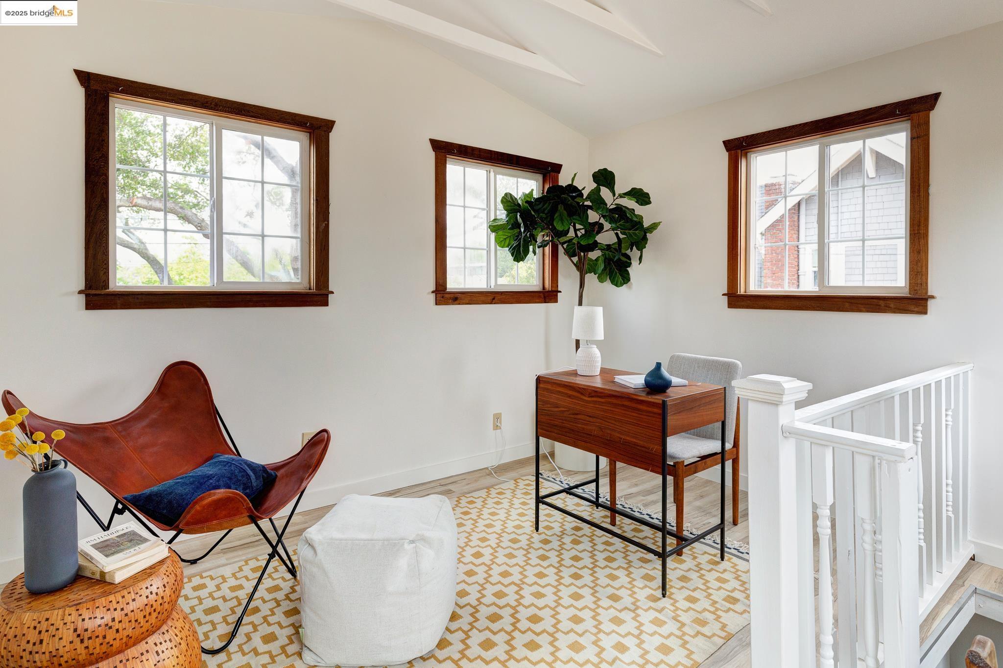 Detail Gallery Image 17 of 39 For 1110 Chaucer St, Berkeley,  CA 94702 - 2 Beds | 2 Baths