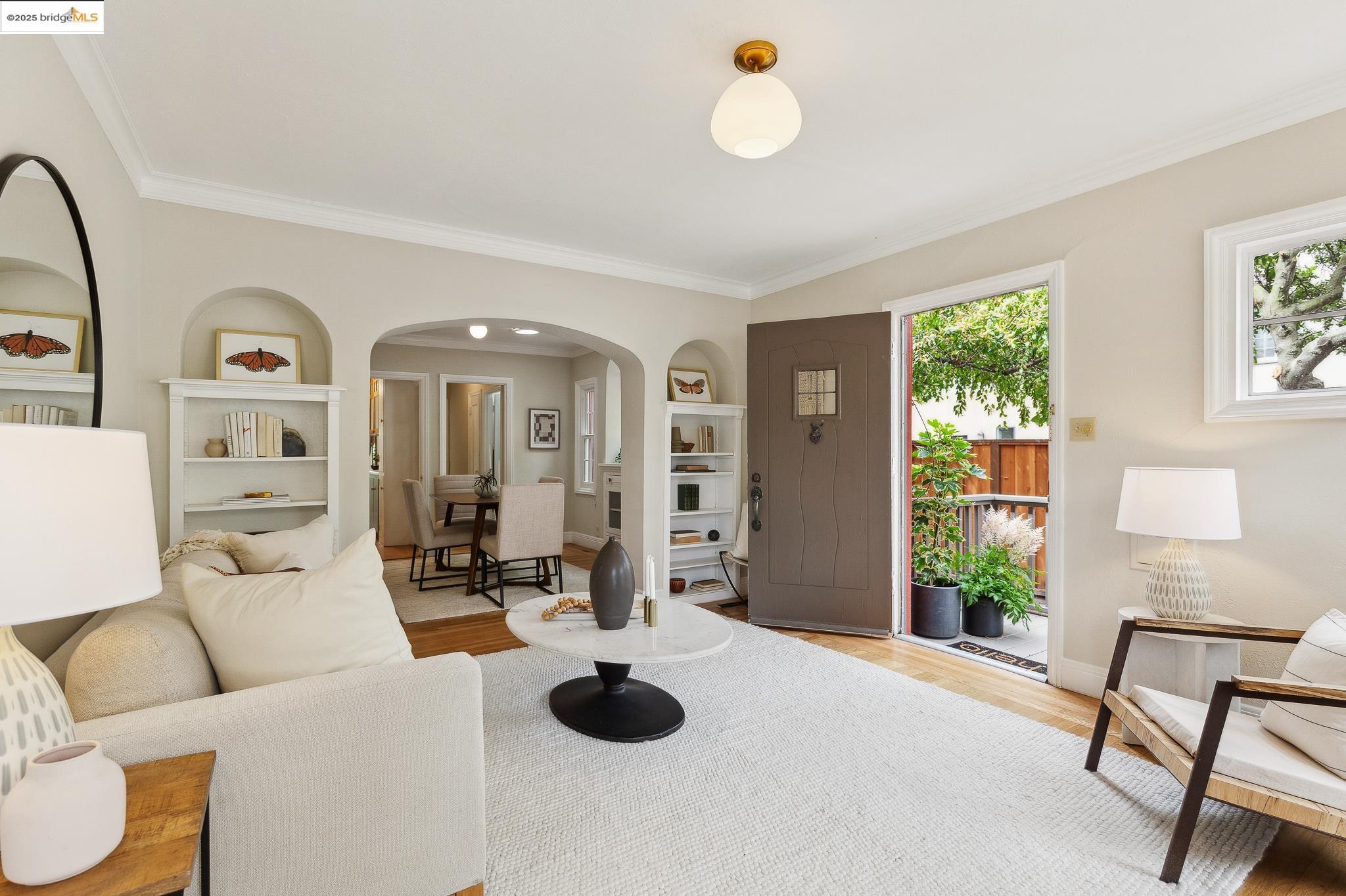 Detail Gallery Image 19 of 39 For 1110 Chaucer St, Berkeley,  CA 94702 - 2 Beds | 2 Baths