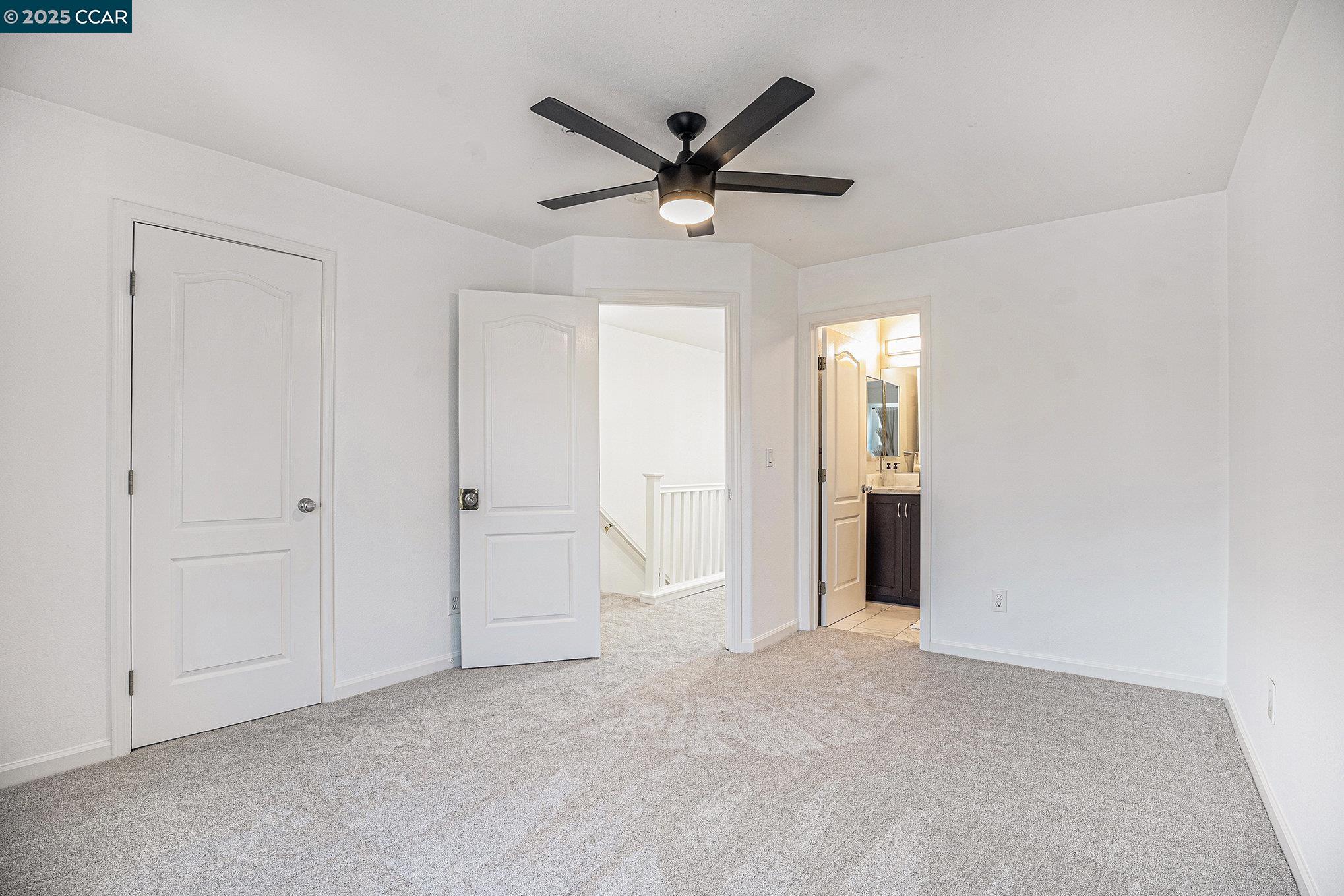 Detail Gallery Image 14 of 22 For 2 Ashford Pl, Martinez,  CA 94553 - 2 Beds | 2/1 Baths