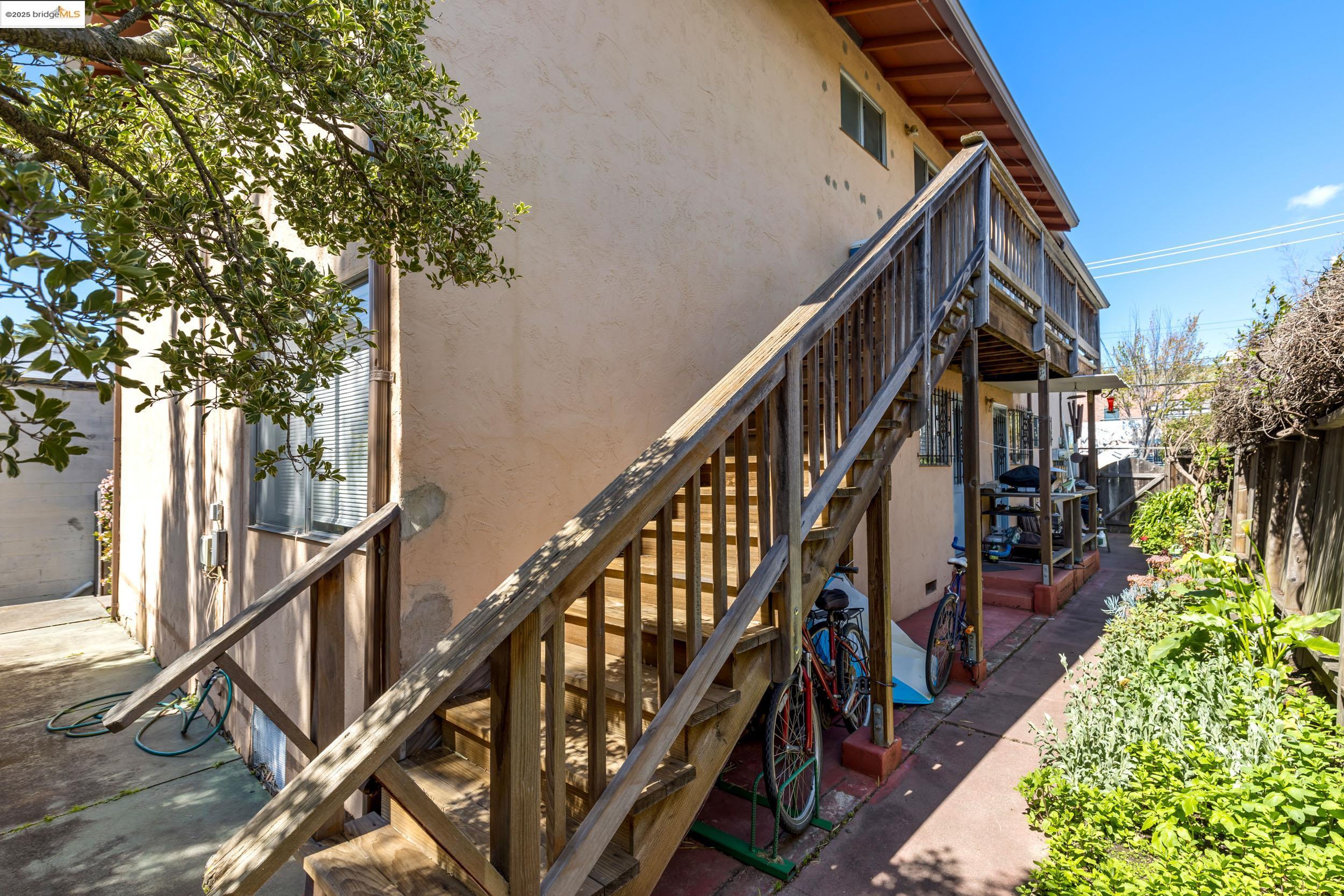 Detail Gallery Image 15 of 29 For 2410 Stuart St, Berkeley,  CA 94705 - – Beds | – Baths