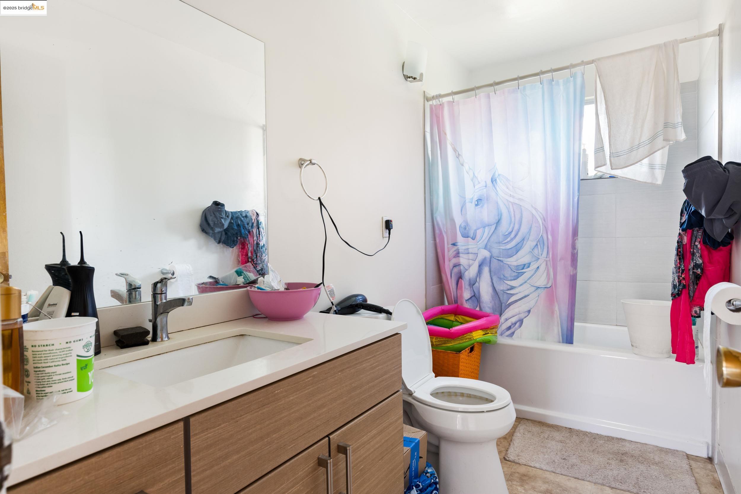 Detail Gallery Image 20 of 29 For 2410 Stuart St, Berkeley,  CA 94705 - – Beds | – Baths