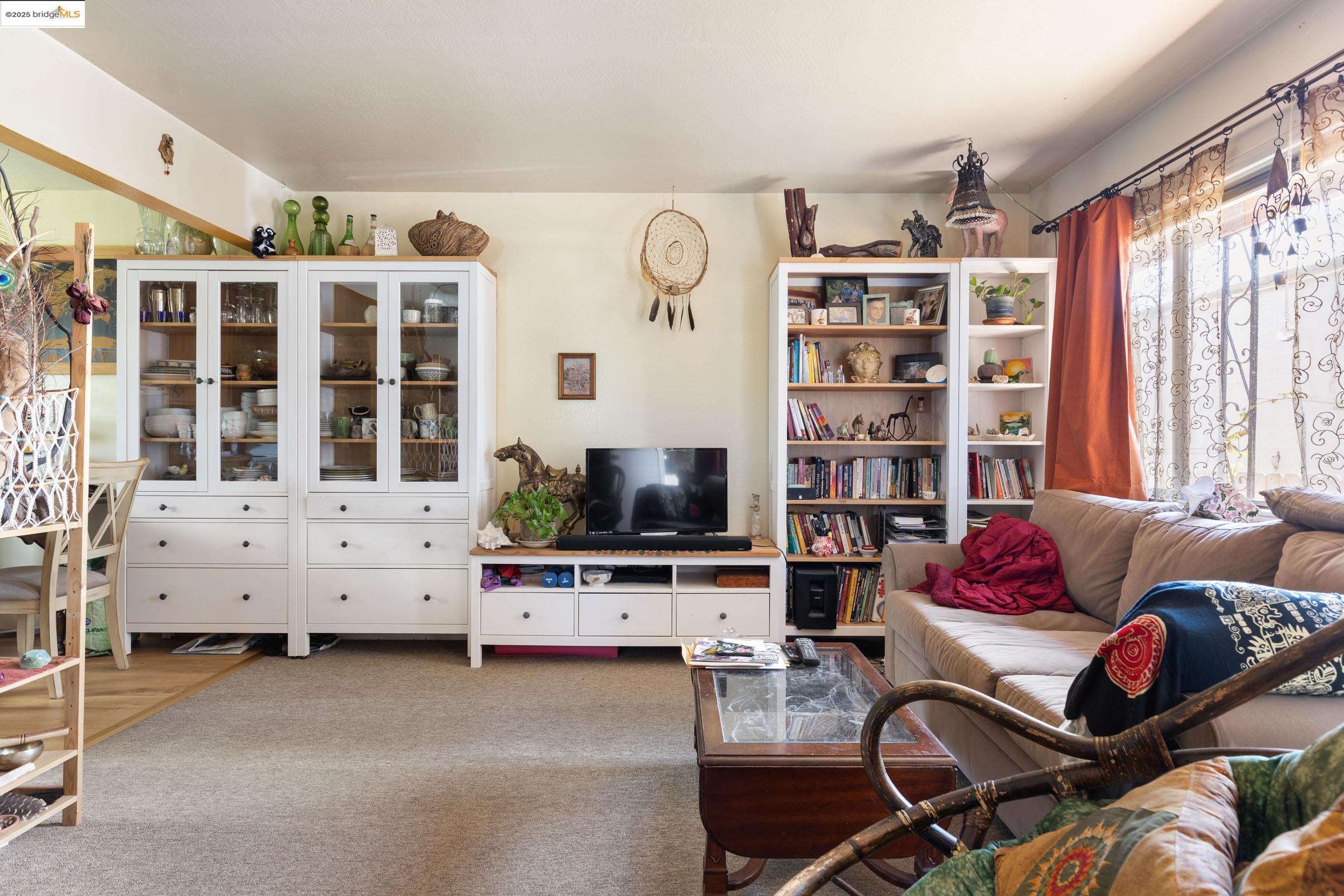Detail Gallery Image 8 of 29 For 2410 Stuart St, Berkeley,  CA 94705 - – Beds | – Baths