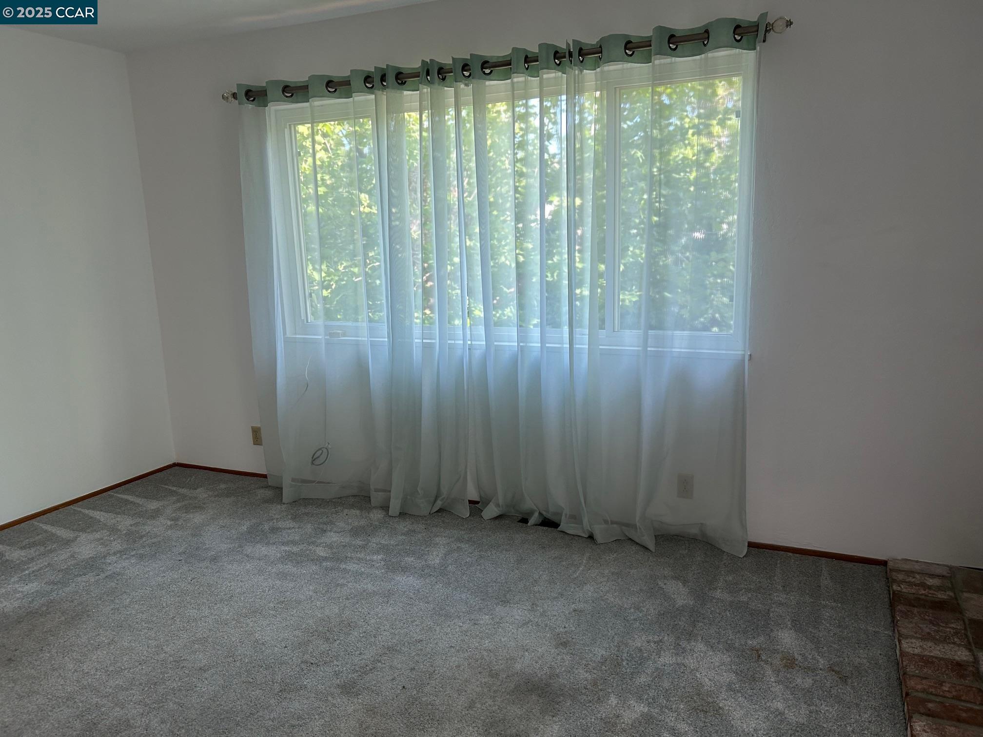 Detail Gallery Image 16 of 45 For 826 Veale, Martinez,  CA 94553 - 3 Beds | 2/1 Baths