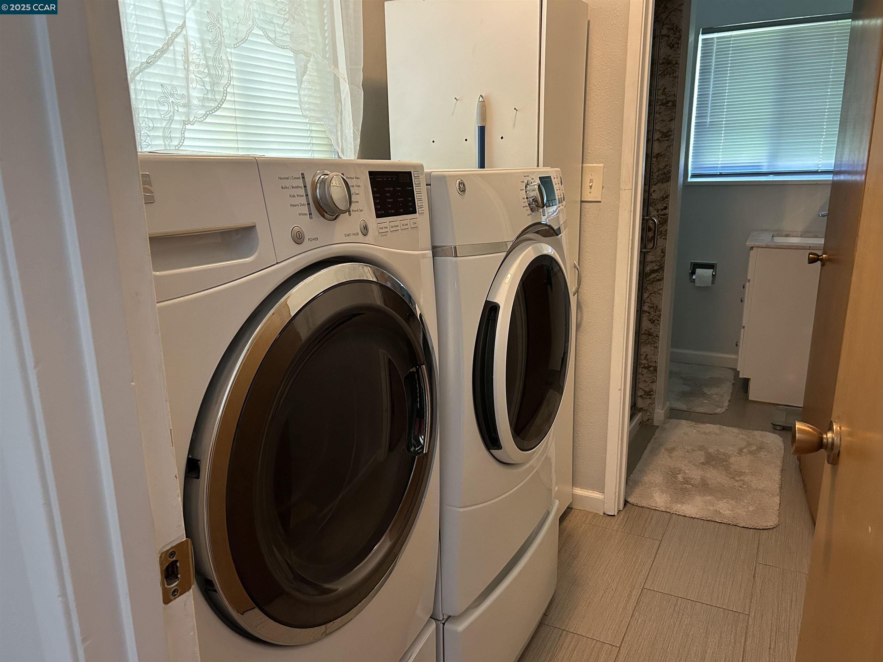 Detail Gallery Image 19 of 46 For 826 Veale, Martinez,  CA 94553 - 3 Beds | 2/1 Baths