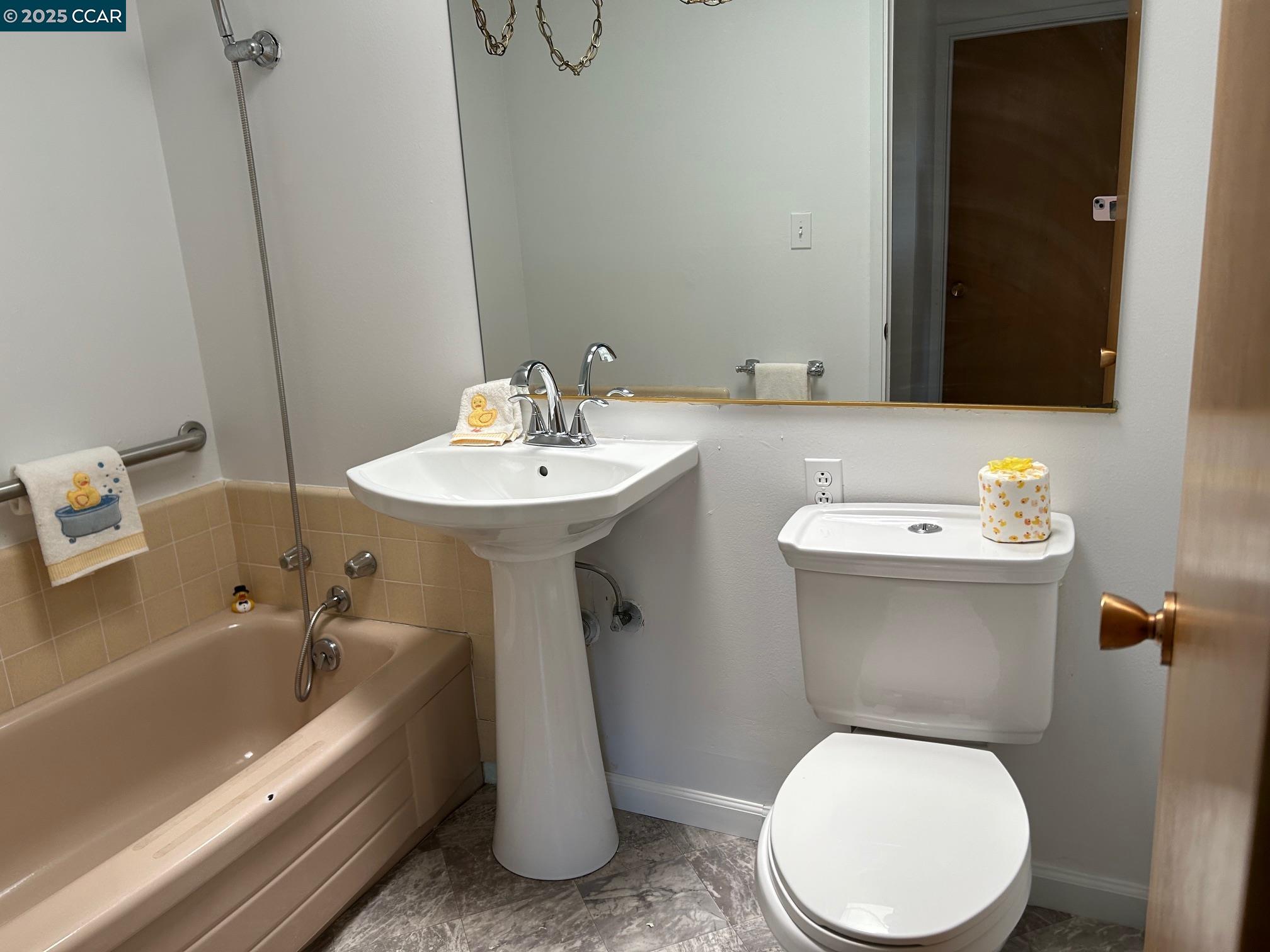 Detail Gallery Image 30 of 59 For 826 Veale, Martinez,  CA 94553 - 3 Beds | 2/1 Baths